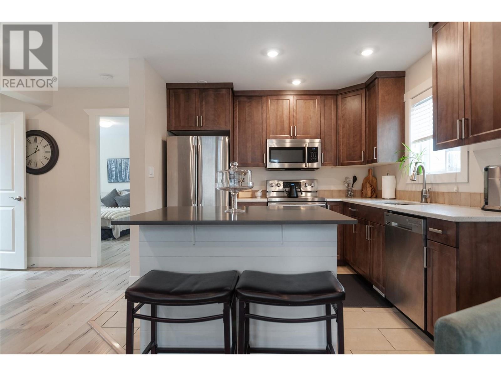 242 Van Horne Street Unit# 102, Penticton, British Columbia  V2A 4K4 - Photo 5 - 10341779