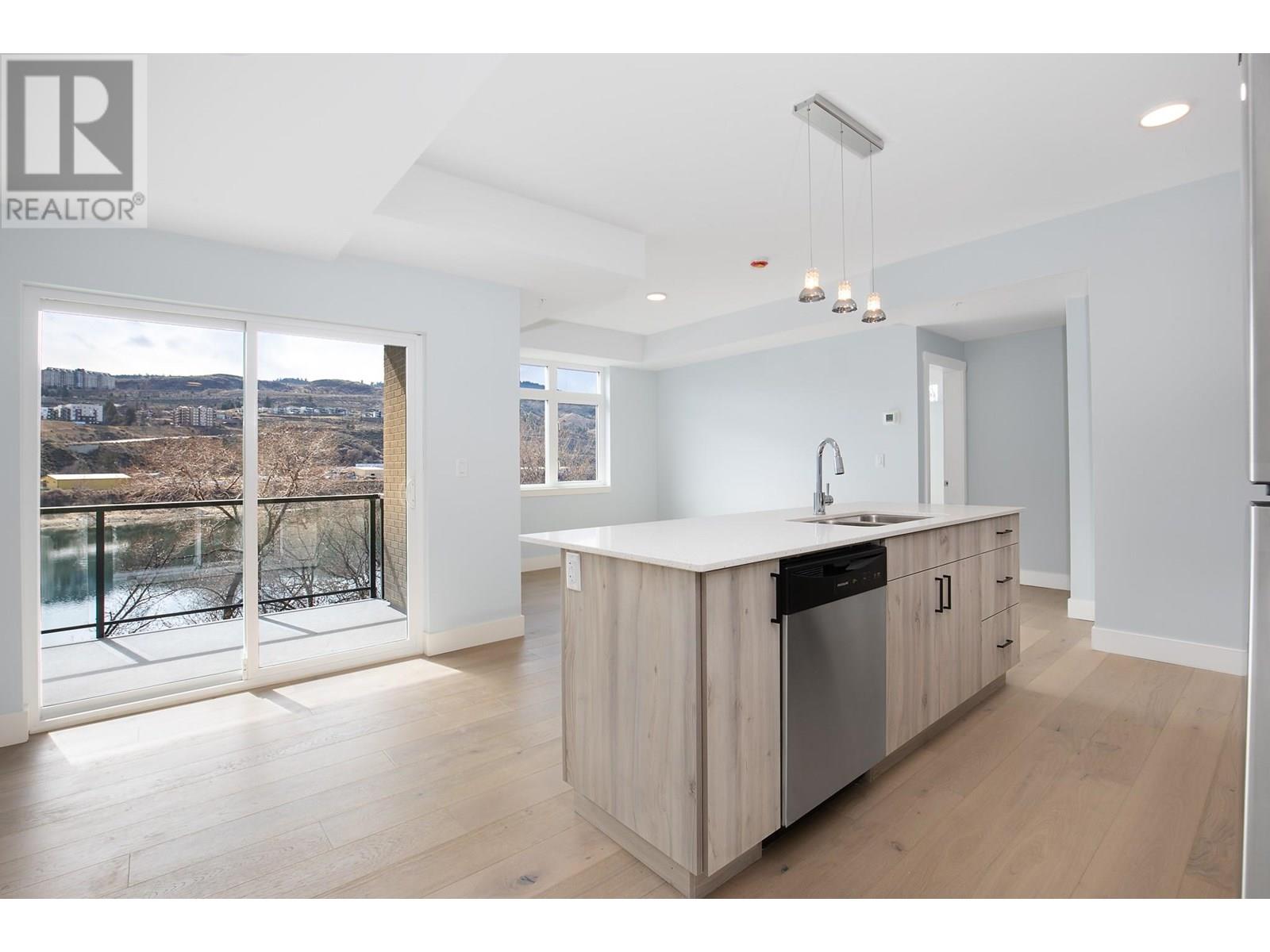 215 Royal Avenue Unit# 305, Kamloops, British Columbia  V2H 1T7 - Photo 4 - 10342198