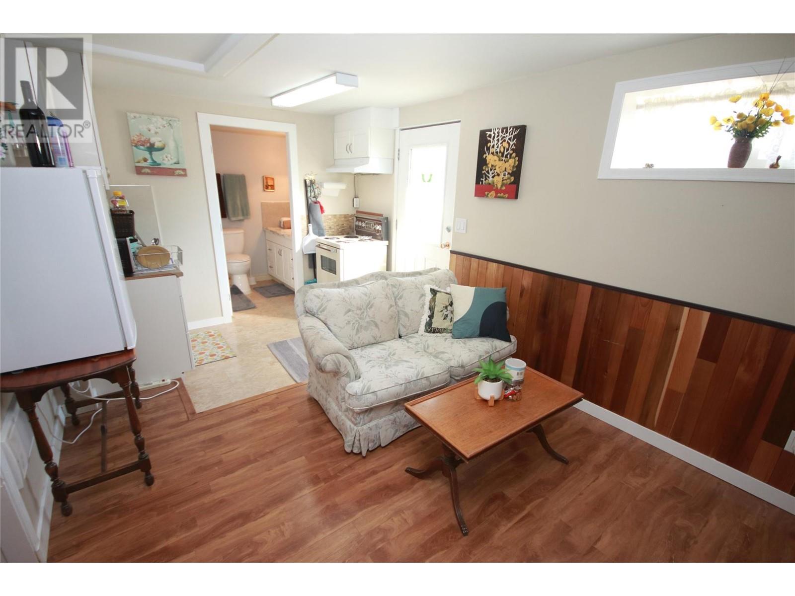 472 Veterans Ave Avenue, Oliver, British Columbia  V0H 1T0 - Photo 13 - 10341749