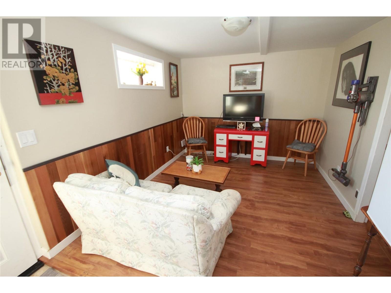 472 Veterans Ave Avenue, Oliver, British Columbia  V0H 1T0 - Photo 15 - 10341749