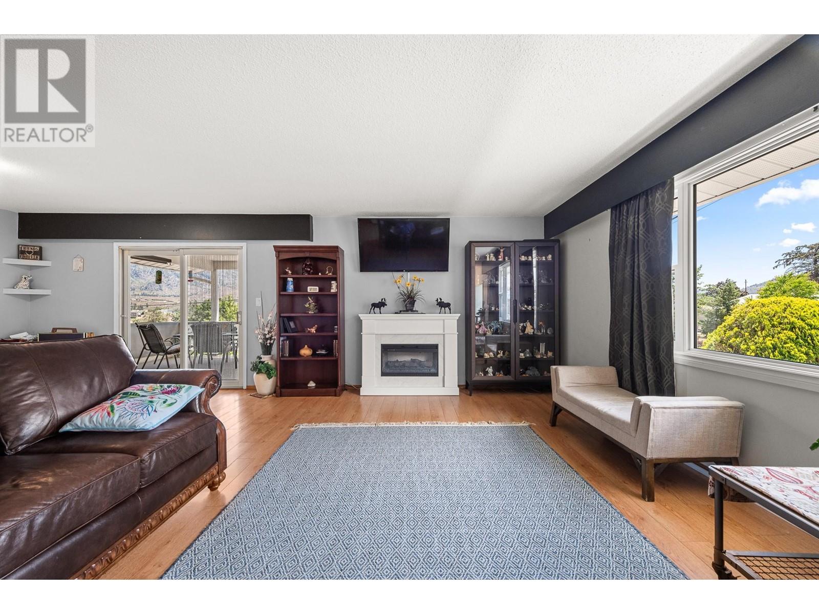 6462 Haven Street, Oliver, British Columbia  V0H 1T0 - Photo 4 - 10342204