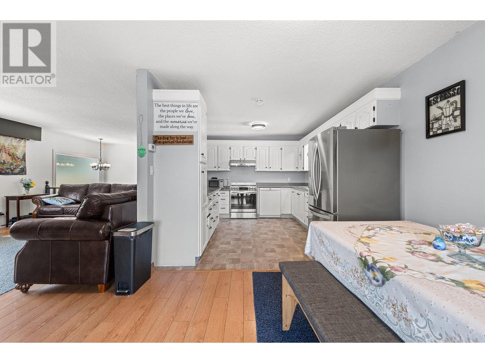 6462 Haven Street, Oliver, British Columbia  V0H 1T0 - Photo 7 - 10342204