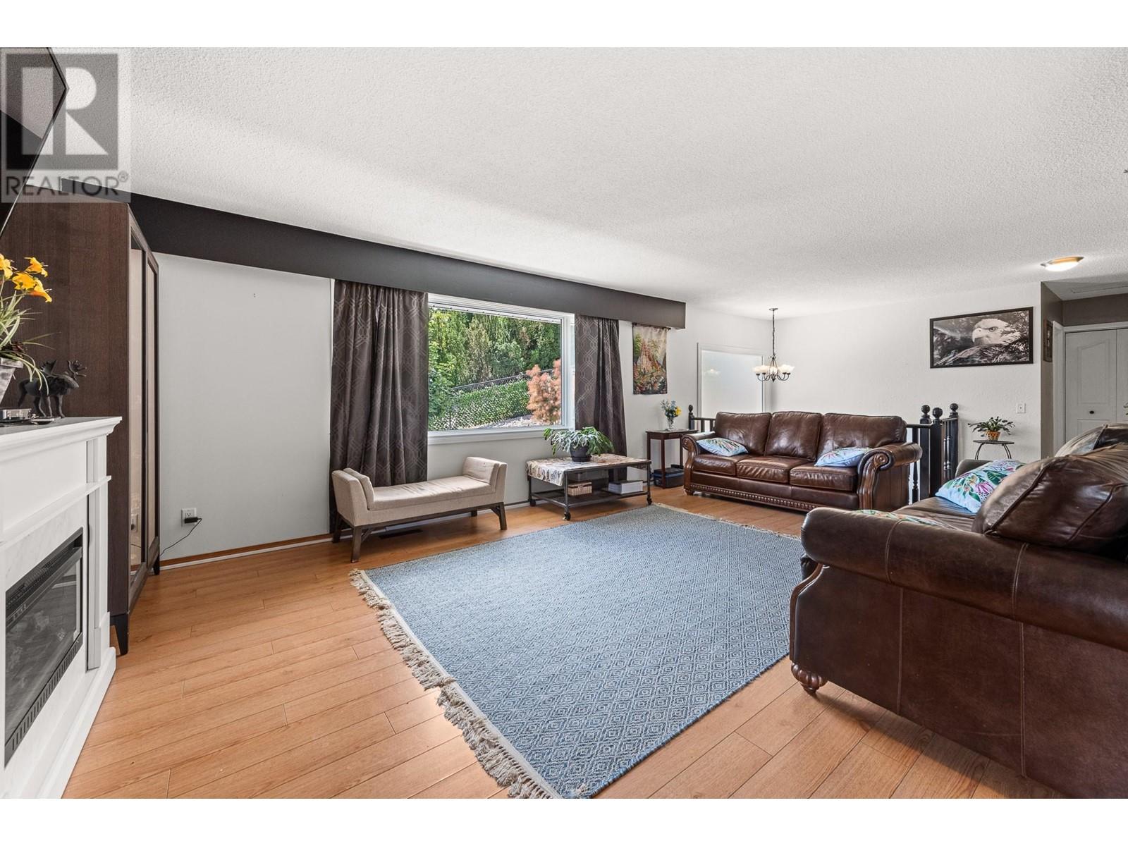 6462 Haven Street, Oliver, British Columbia  V0H 1T0 - Photo 9 - 10342204