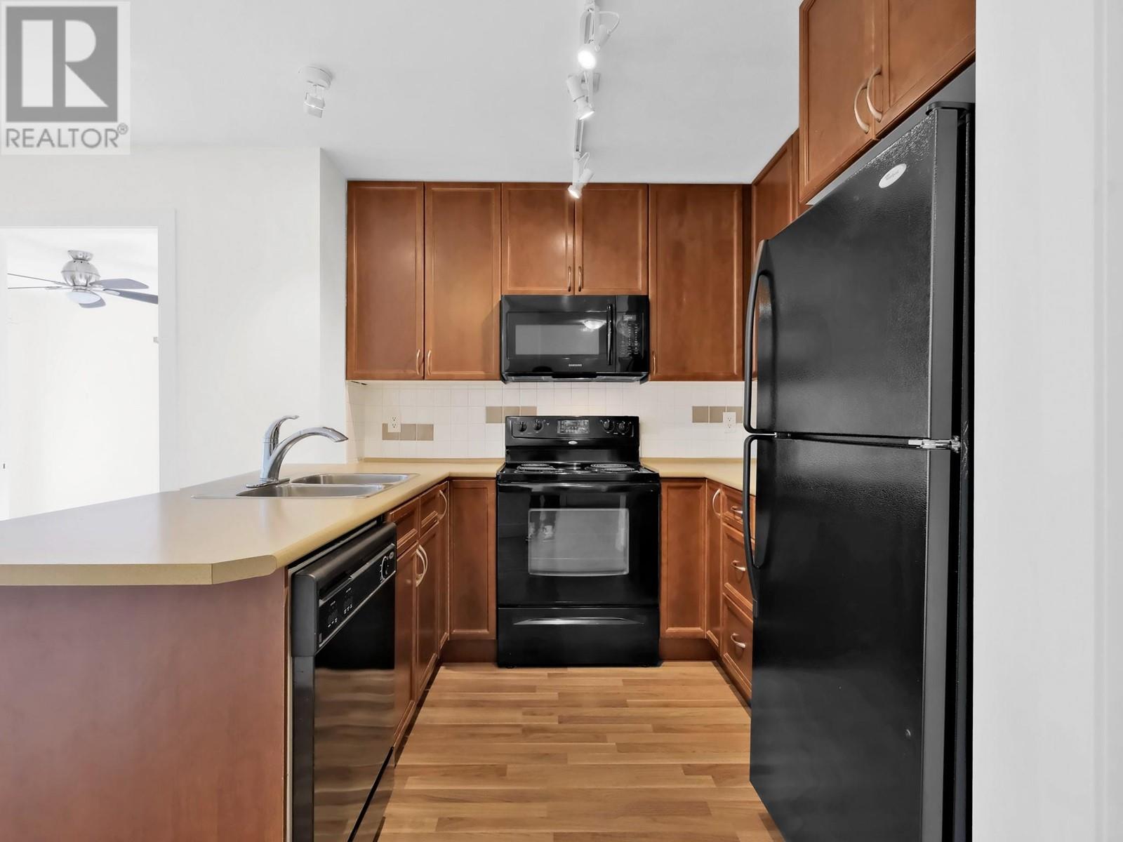 246 Hastings Avenue Unit# 114, Penticton, British Columbia  V2A 2V6 - Photo 4 - 10342301