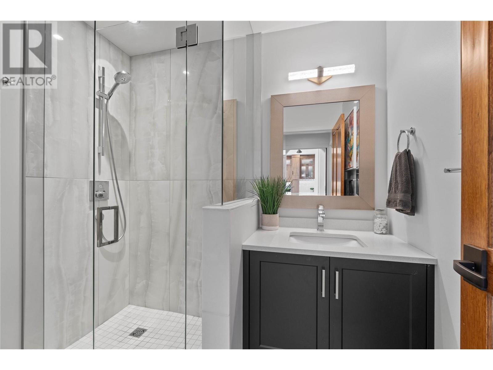 250 Marina Way Unit# 701, Penticton, British Columbia  V2A 1H4 - Photo 16 - 10342100