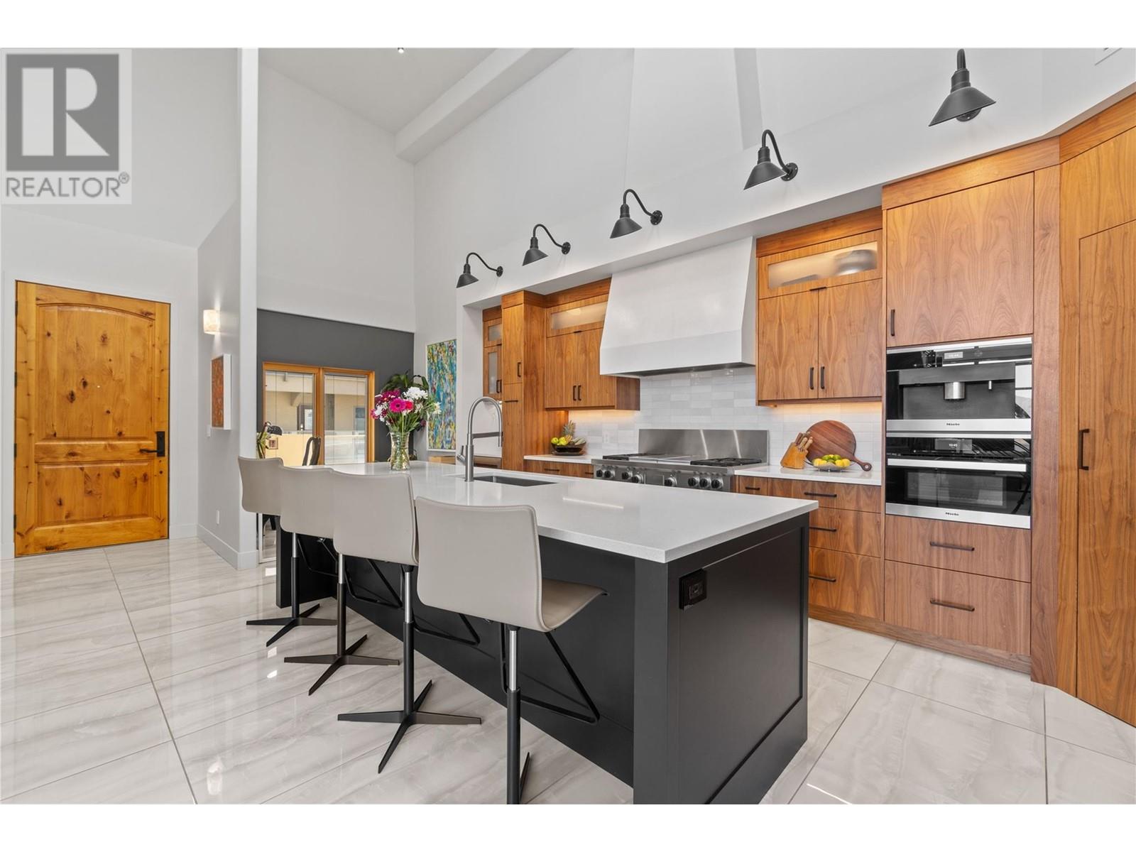 250 Marina Way Unit# 701, Penticton, British Columbia  V2A 1H4 - Photo 17 - 10342100