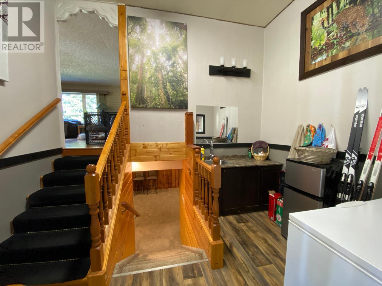 3711 212 Road, Dawson Creek, British Columbia  V1G 4E7 - Photo 6 - 201421