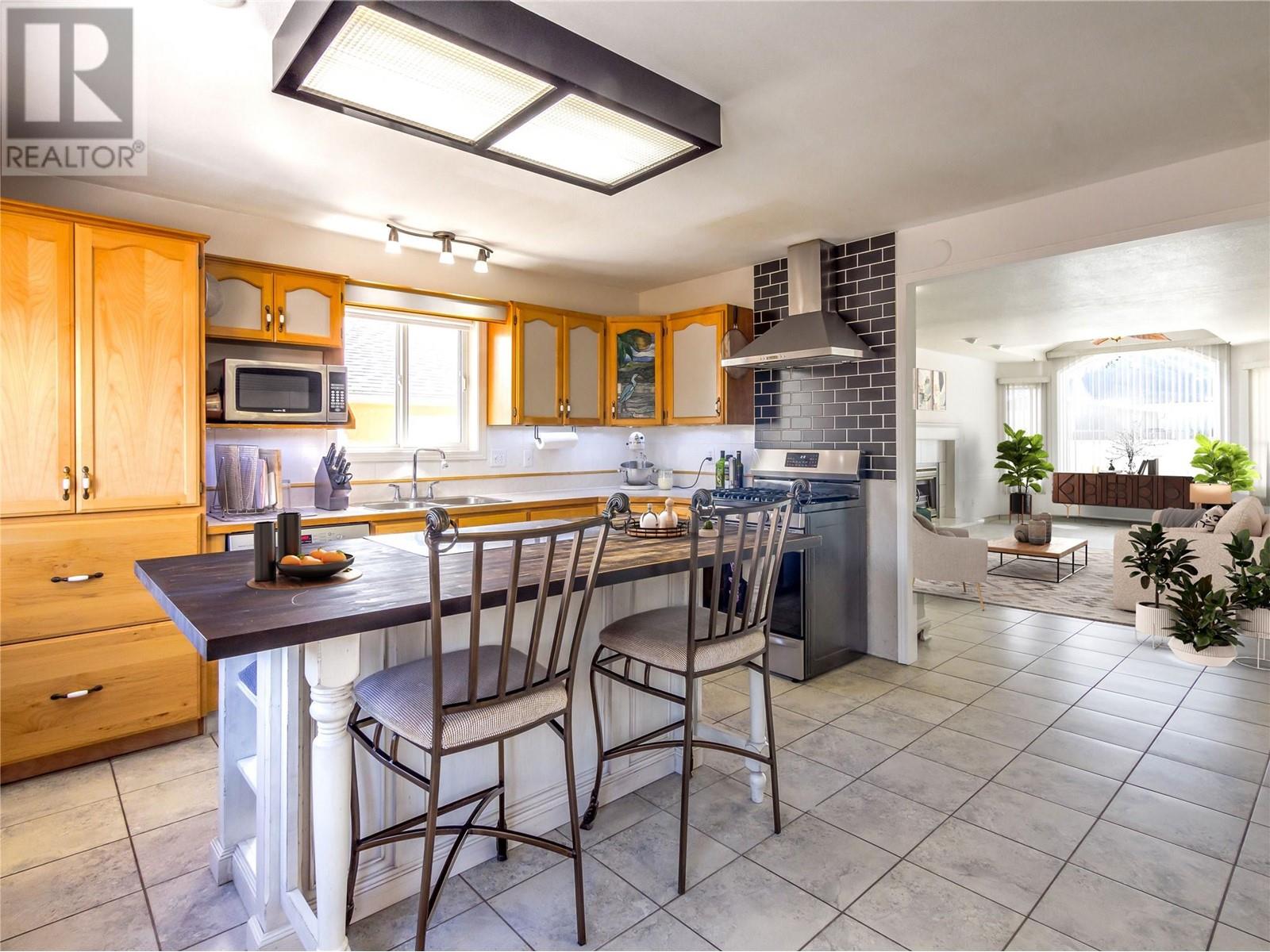 1768 Quebec Street, Penticton, British Columbia  V2A 6E1 - Photo 3 - 10342241