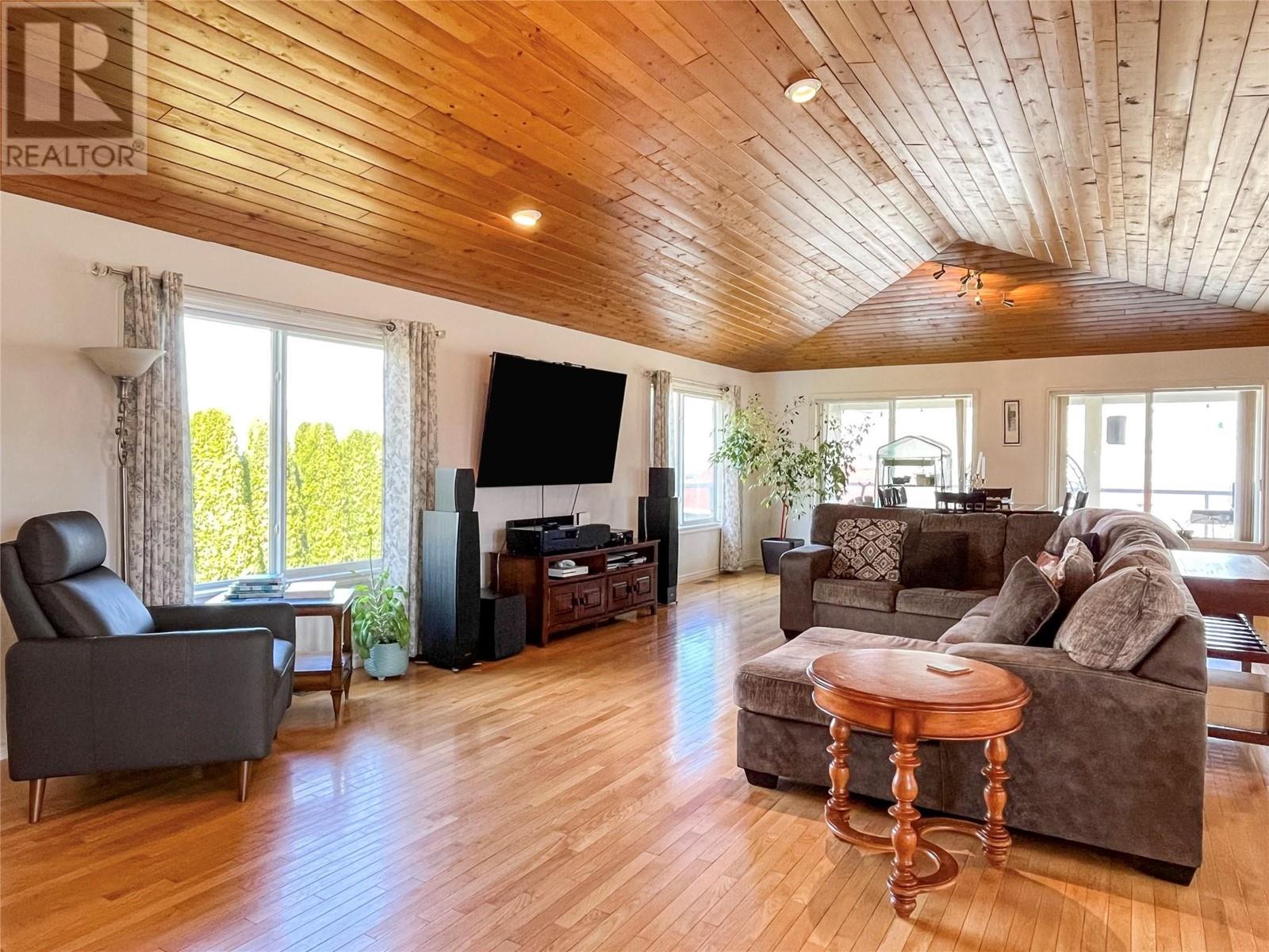 11629 97th Highway, Osoyoos, British Columbia  V0H 1V2 - Photo 16 - 10341911