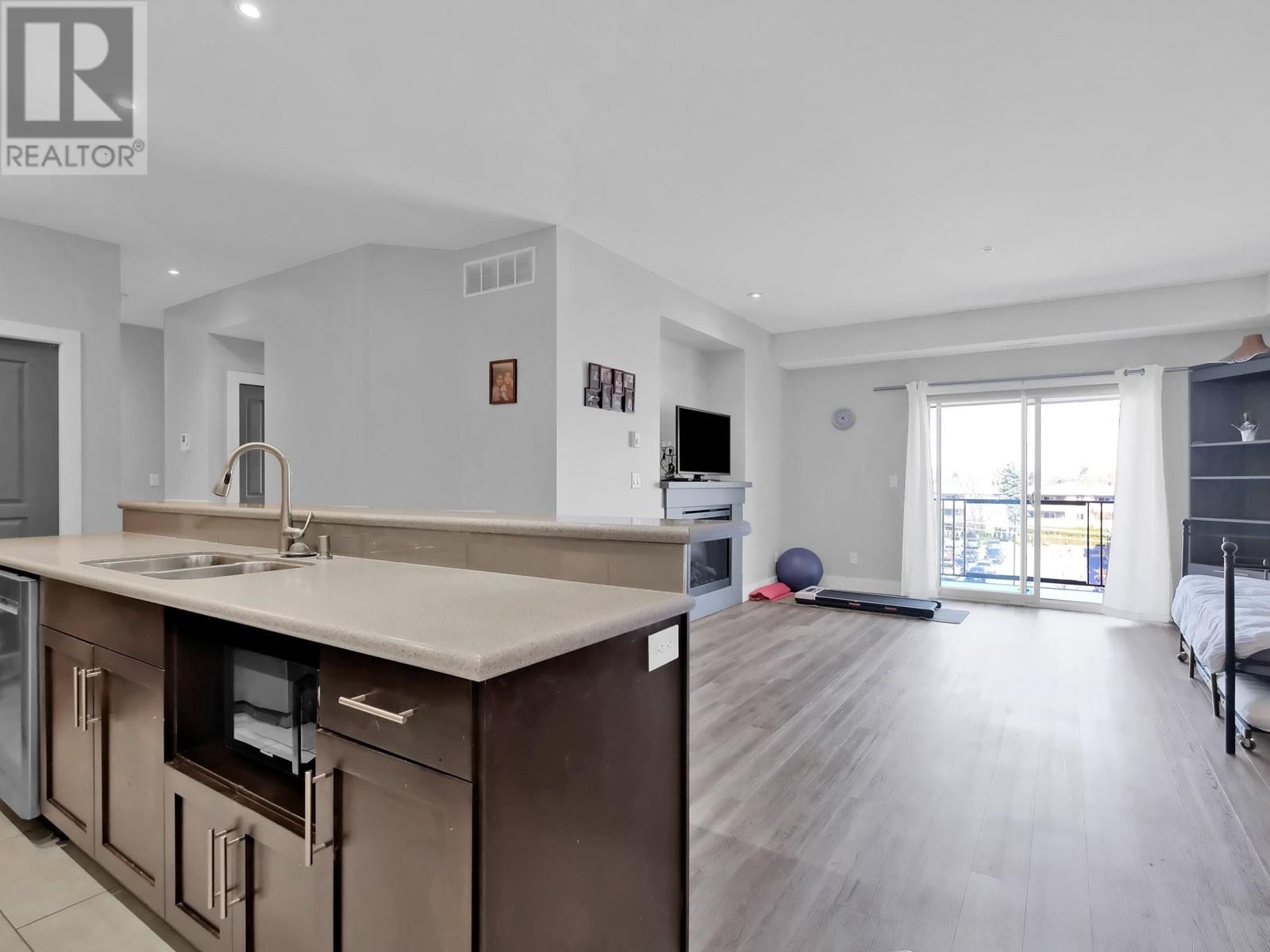 250 Waterford Avenue Unit# 311, Penticton, British Columbia  V2A 3T8 - Photo 6 - 10342357