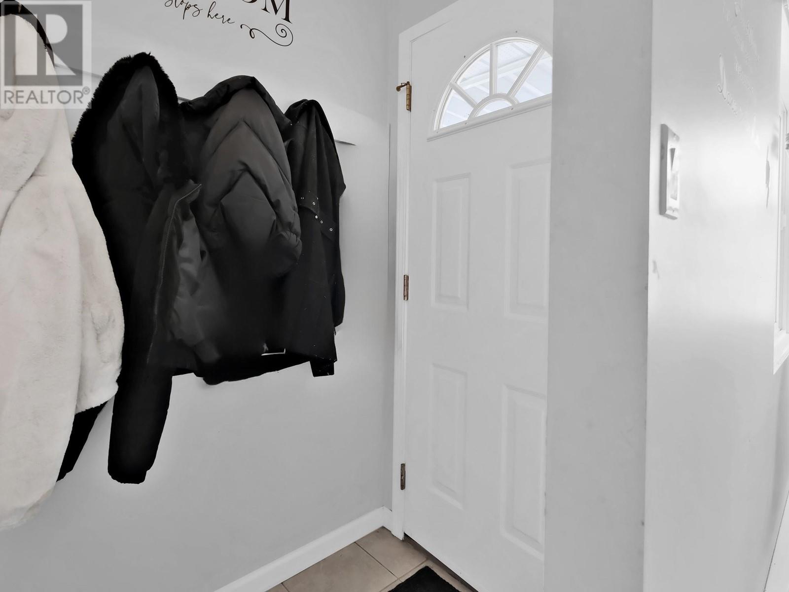654 Wade Avenue W Unit# #101 & #102, Penticton, British Columbia  V2A 1V7 - Photo 3 - 10342324