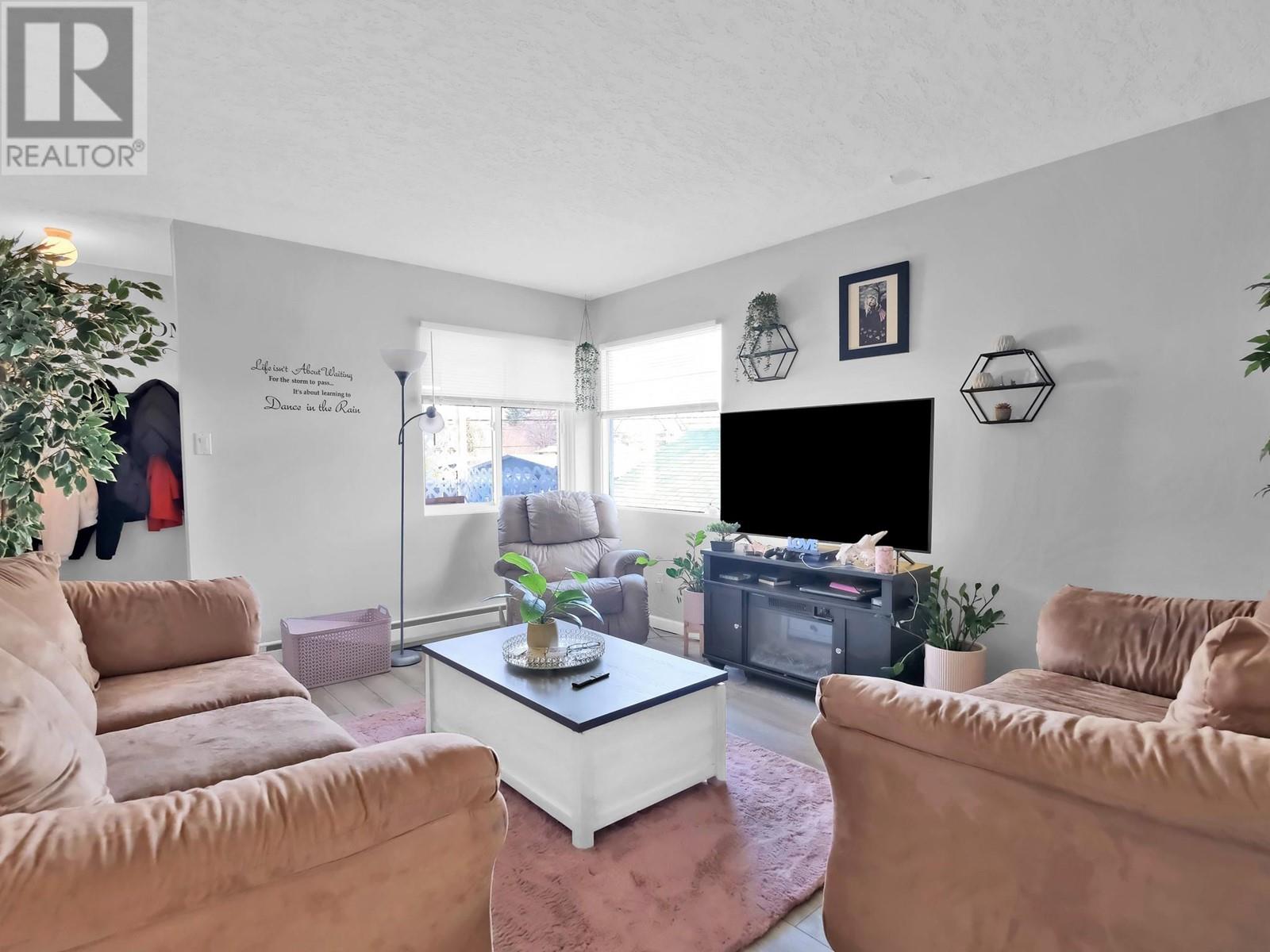654 Wade Avenue W Unit# #101 & #102, Penticton, British Columbia  V2A 1V7 - Photo 4 - 10342324