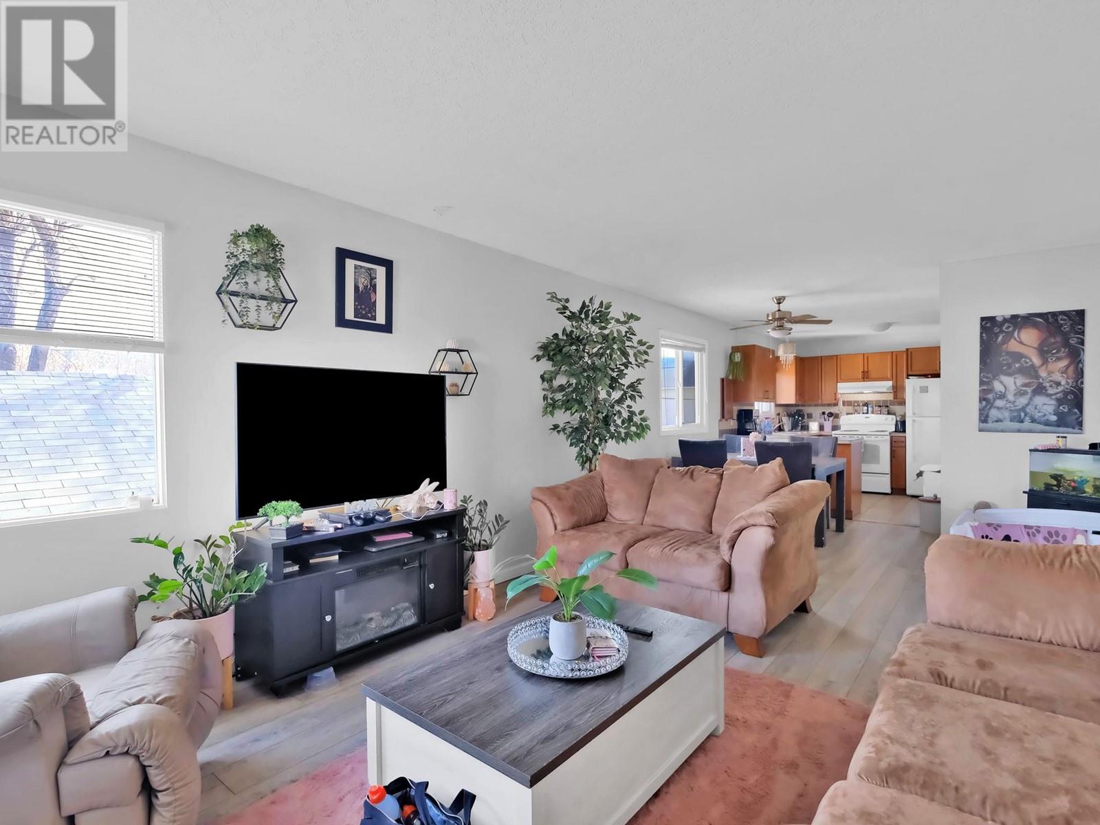654 Wade Avenue W Unit# #101 & #102, Penticton, British Columbia  V2A 1V7 - Photo 5 - 10342324