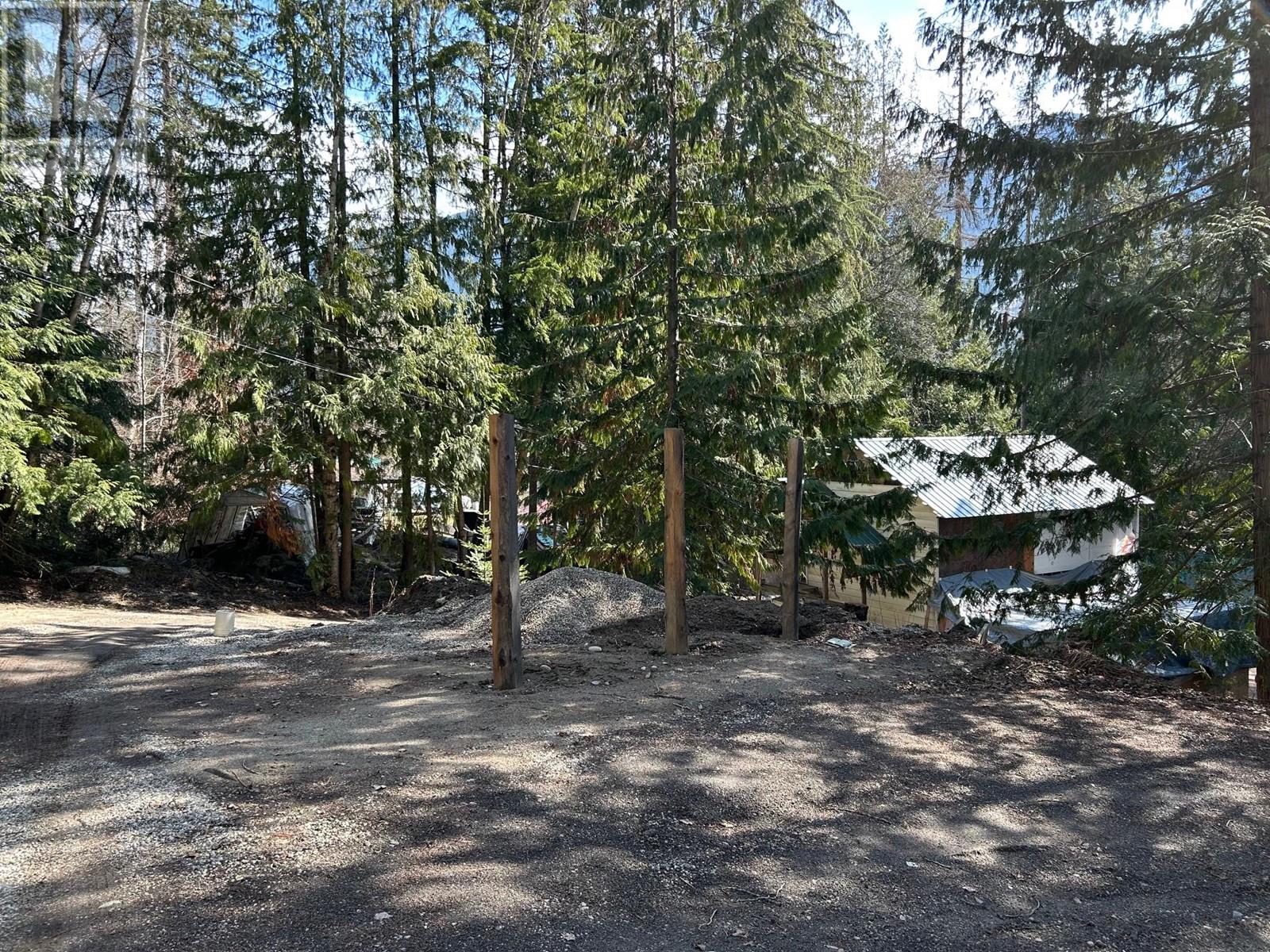 7416 3a Highway, Balfour, British Columbia  V1L 7E9 - Photo 18 - 10342217