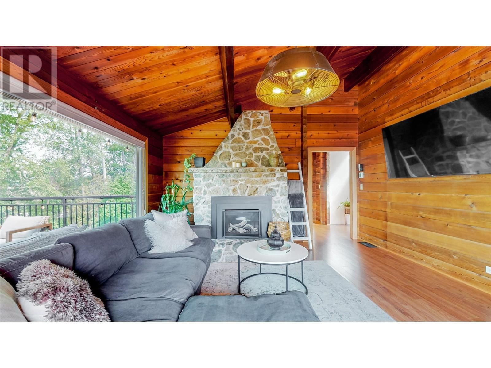 4613 41st Street, Osoyoos, British Columbia  V0H 1V6 - Photo 11 - 10342437