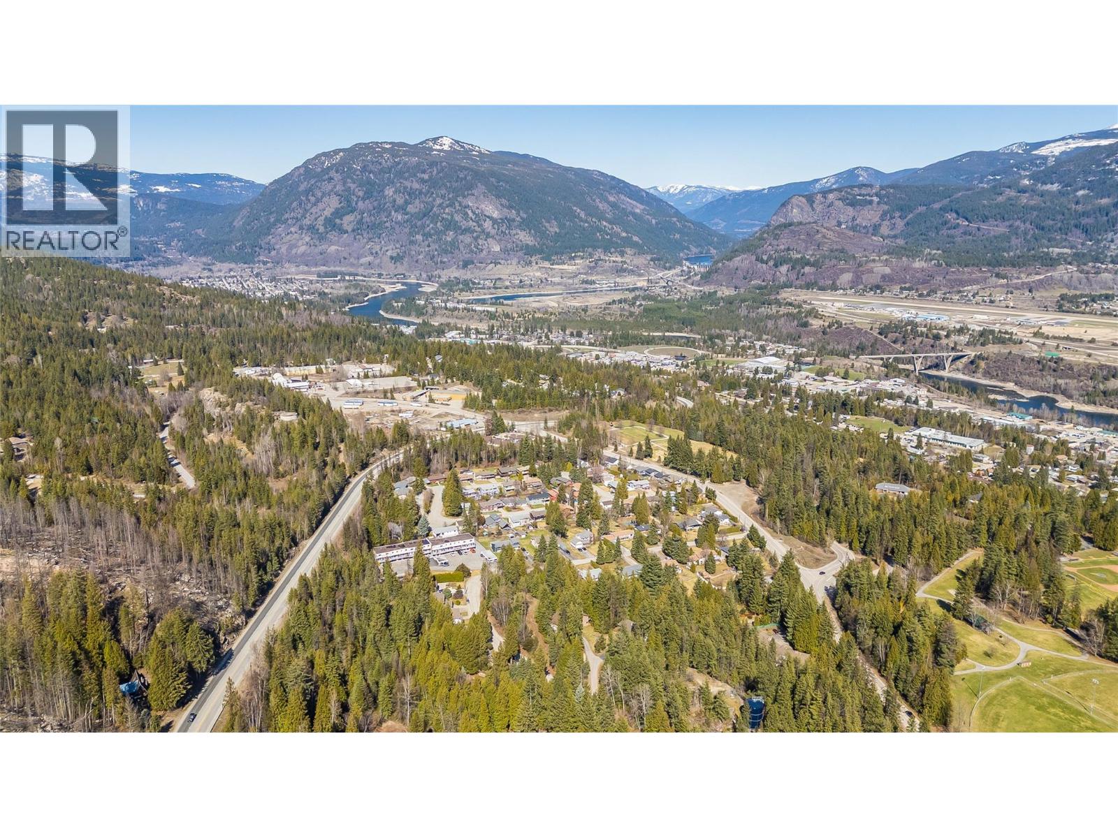 1428 Meadowbrook Drive, Castlegar, British Columbia  V1N 3L9 - Photo 11 - 10342477