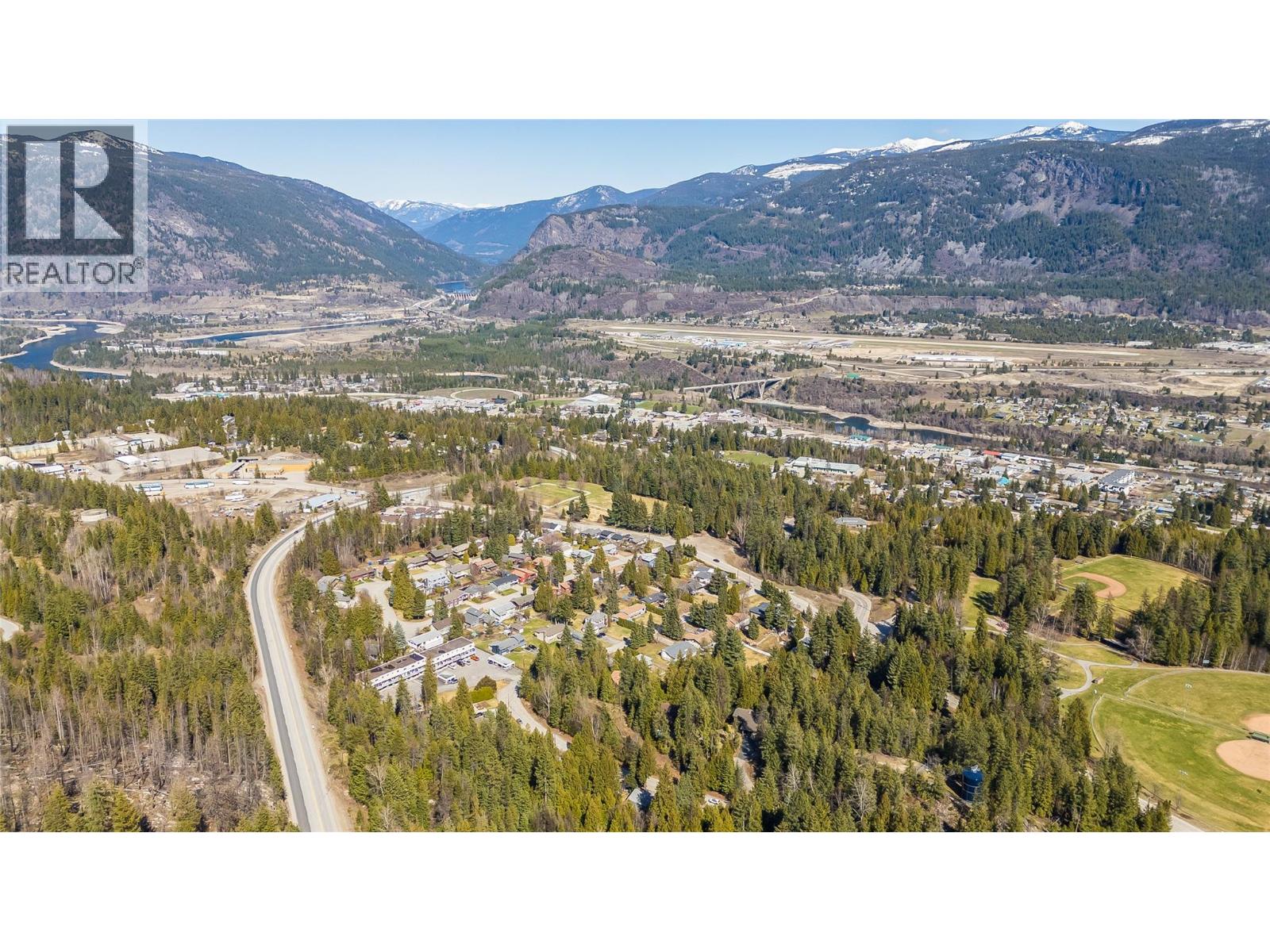 1428 Meadowbrook Drive, Castlegar, British Columbia  V1N 3L9 - Photo 12 - 10342477