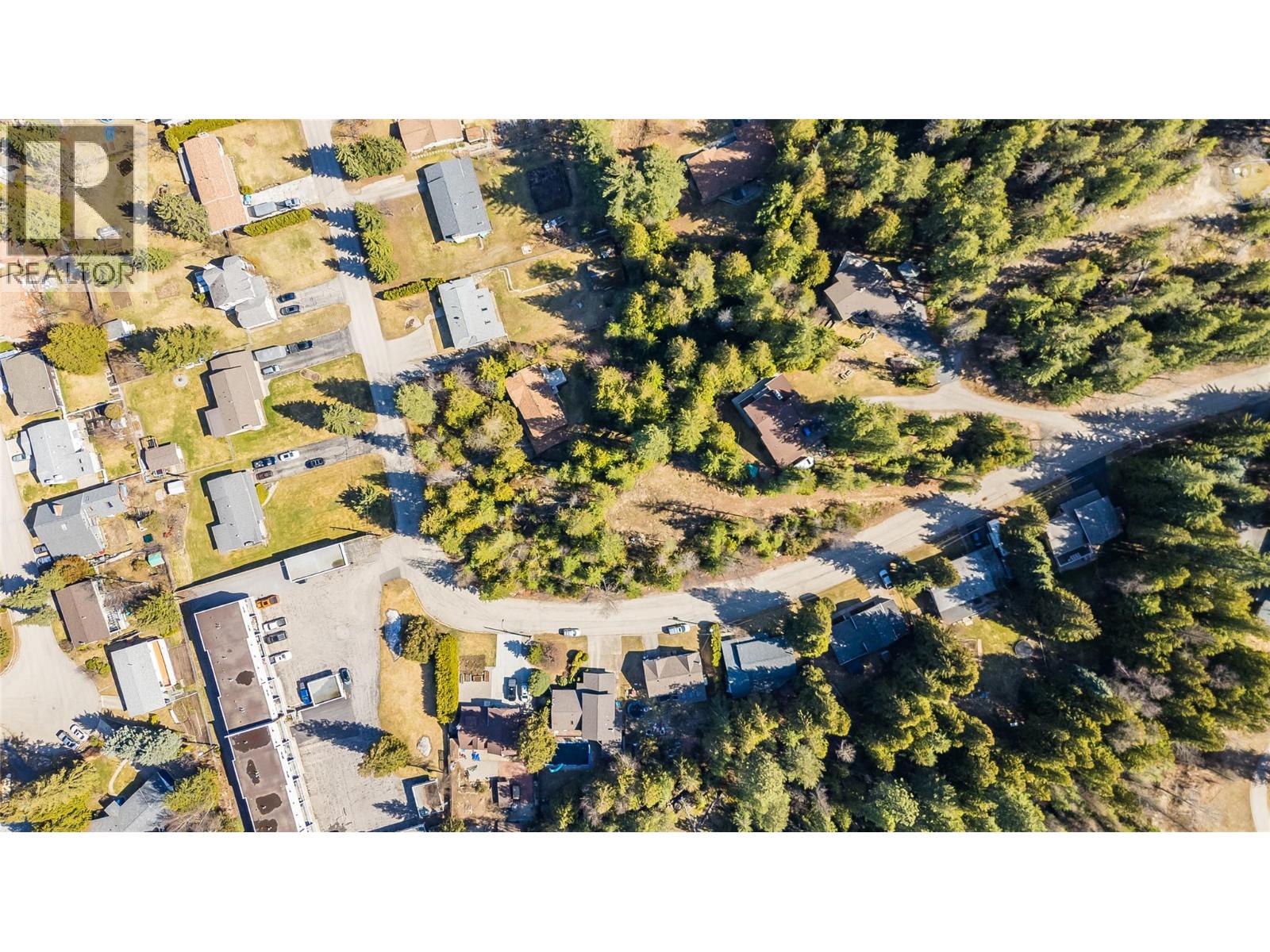 1428 Meadowbrook Drive, Castlegar, British Columbia  V1N 3L9 - Photo 2 - 10342477