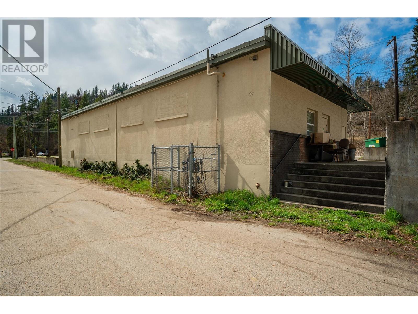 755/789 Columbia Avenue, Castlegar, British Columbia  V1N 1H1 - Photo 25 - 10340570