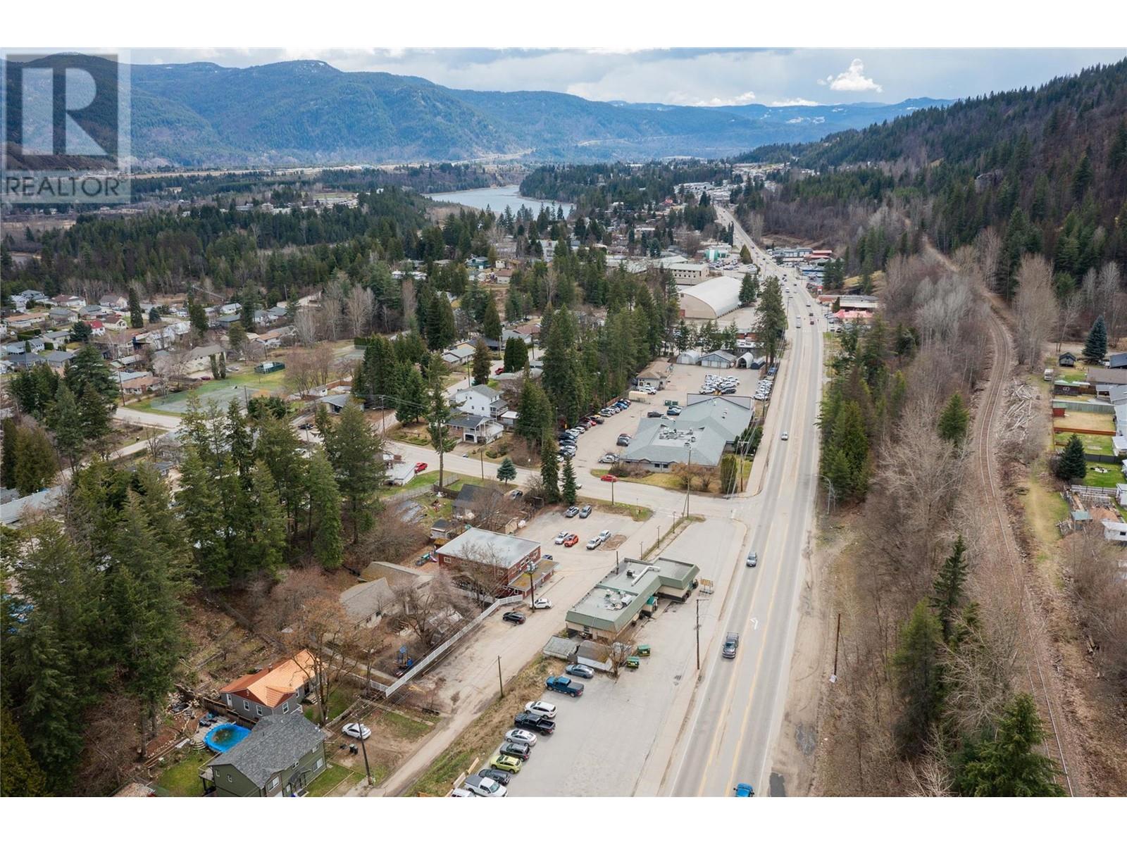 755/789 Columbia Avenue, Castlegar, British Columbia  V1N 1H1 - Photo 36 - 10340570