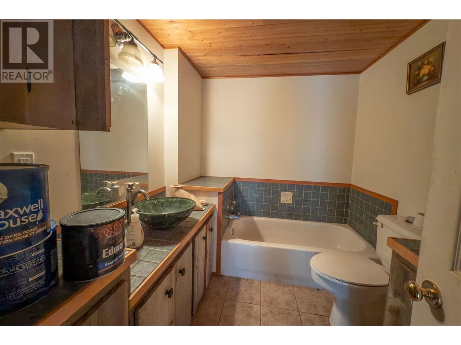 3082 Imler Road, Golden, British Columbia  V0A 1H7 - Photo 13 - 10342485