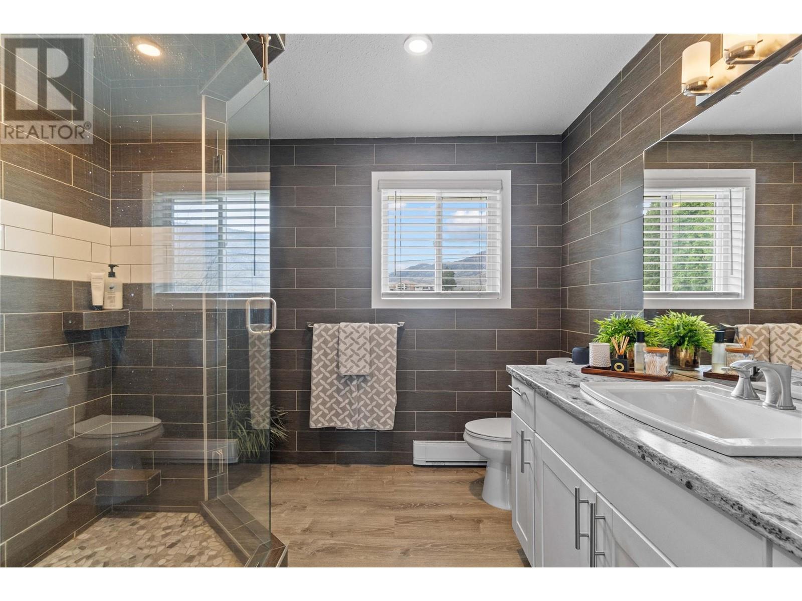 10015 87th Street, Osoyoos, British Columbia  V0H 1V2 - Photo 11 - 10341227