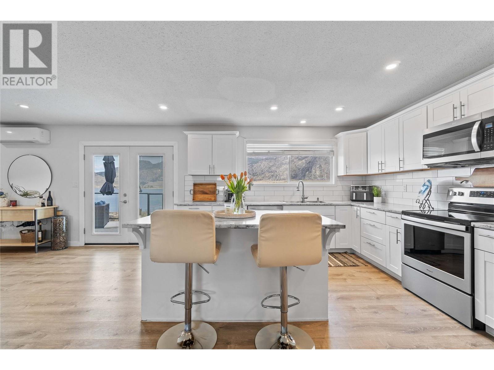 10015 87th Street, Osoyoos, British Columbia  V0H 1V2 - Photo 16 - 10341227