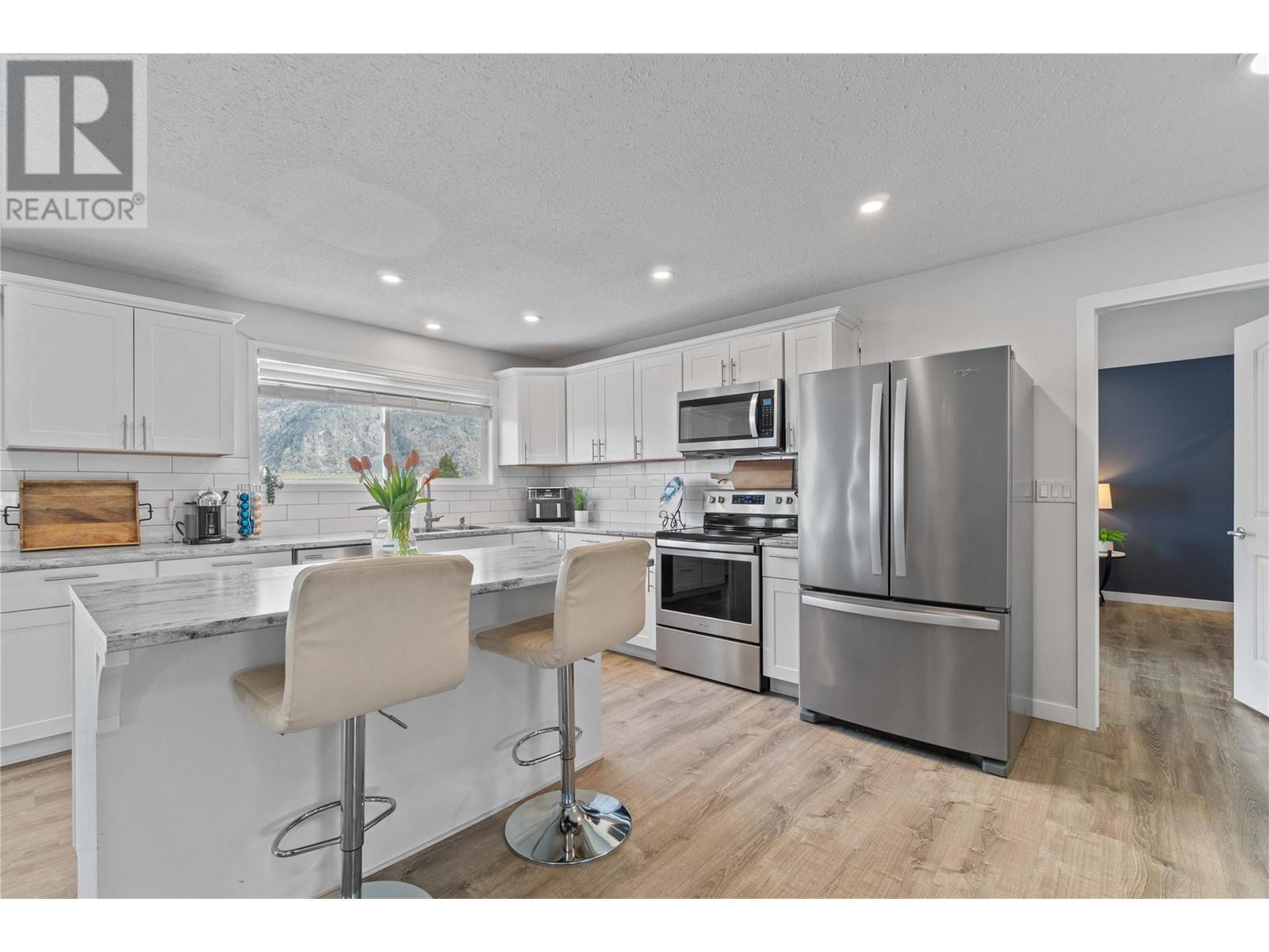 10015 87th Street, Osoyoos, British Columbia  V0H 1V2 - Photo 17 - 10341227