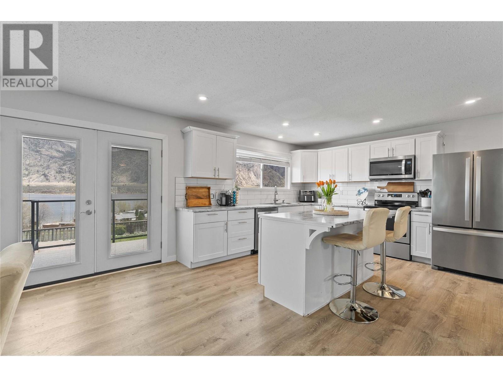 10015 87th Street, Osoyoos, British Columbia  V0H 1V2 - Photo 19 - 10341227