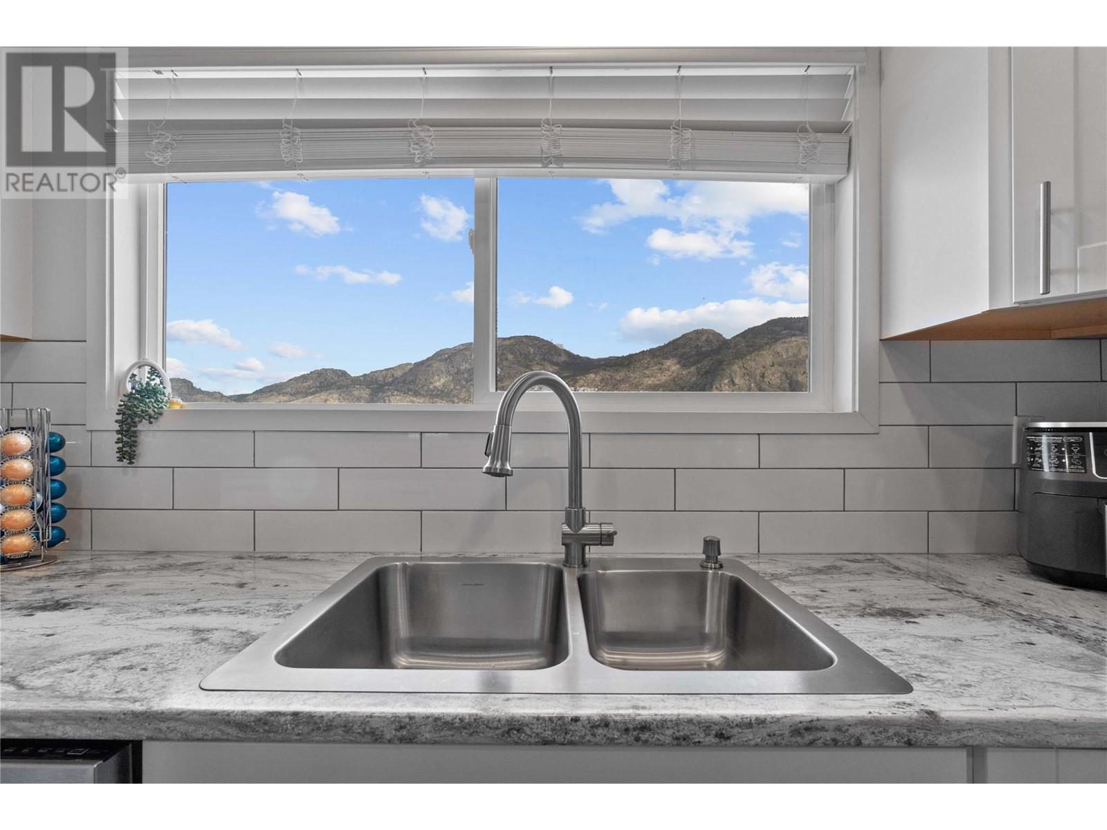 10015 87th Street, Osoyoos, British Columbia  V0H 1V2 - Photo 23 - 10341227