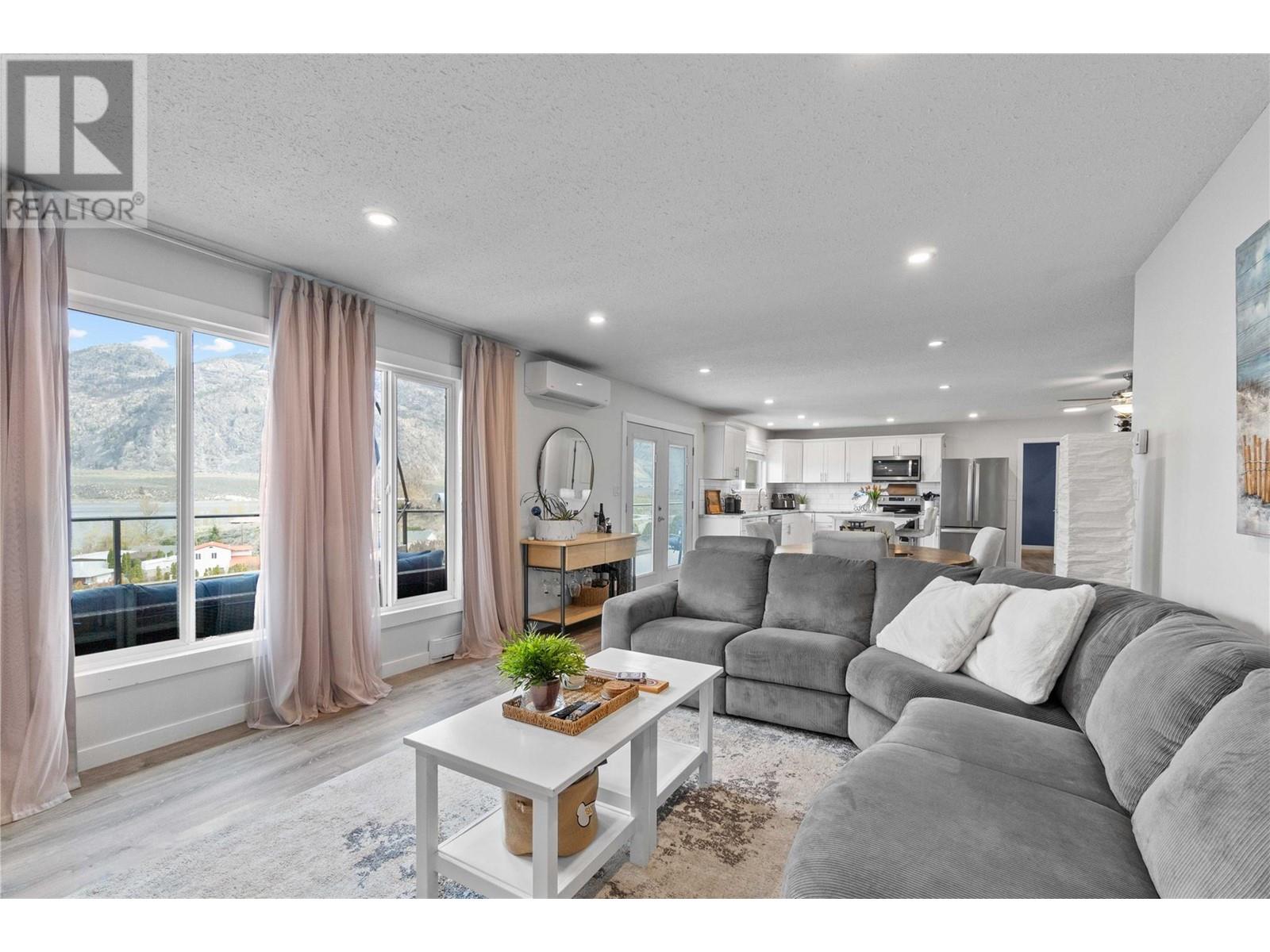 10015 87th Street, Osoyoos, British Columbia  V0H 1V2 - Photo 32 - 10341227