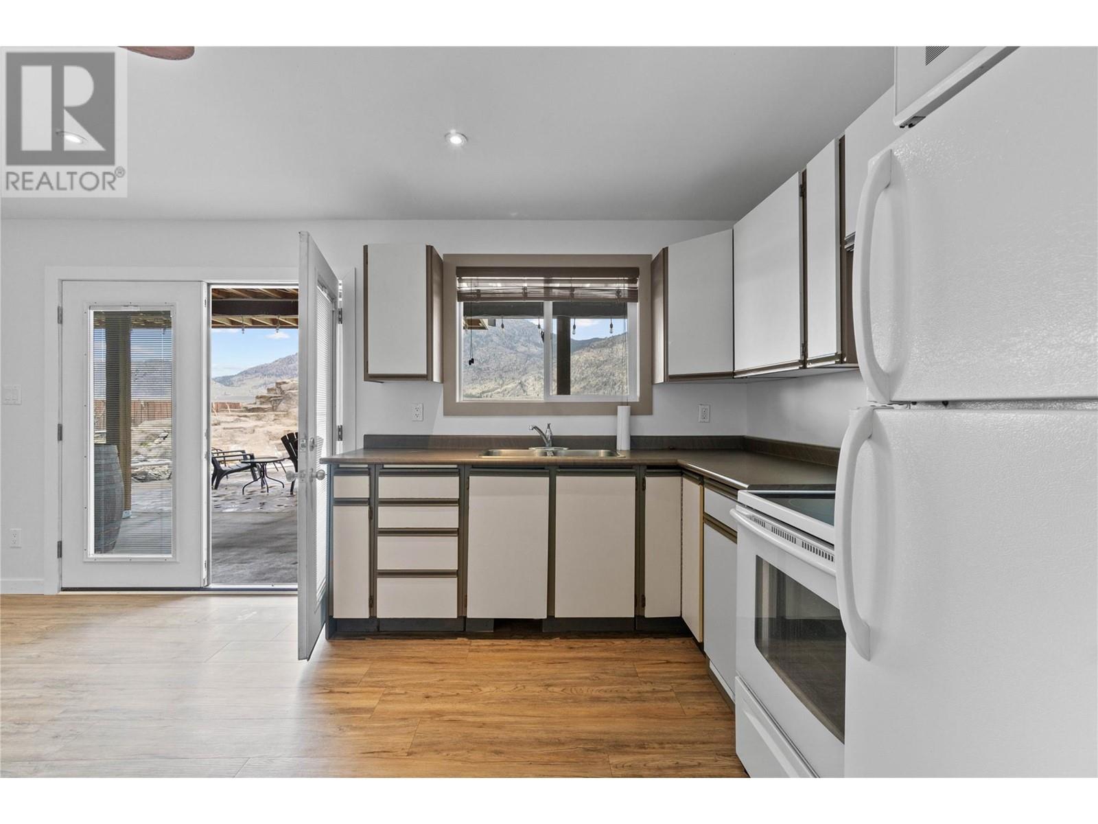 10015 87th Street, Osoyoos, British Columbia  V0H 1V2 - Photo 49 - 10341227