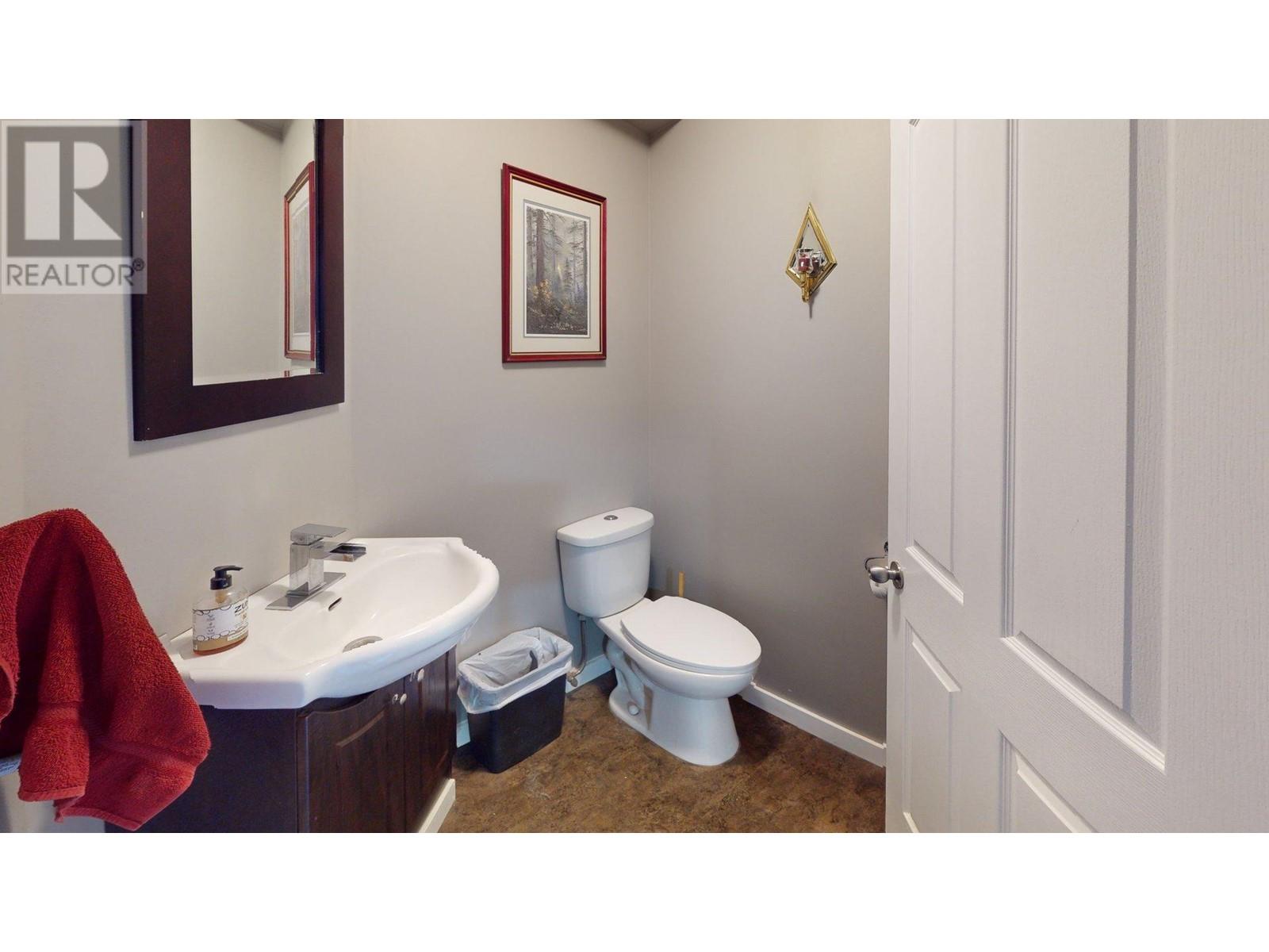 2300 Old Salmo Road, Fruitvale, British Columbia  V0G 1L0 - Photo 19 - 10342544