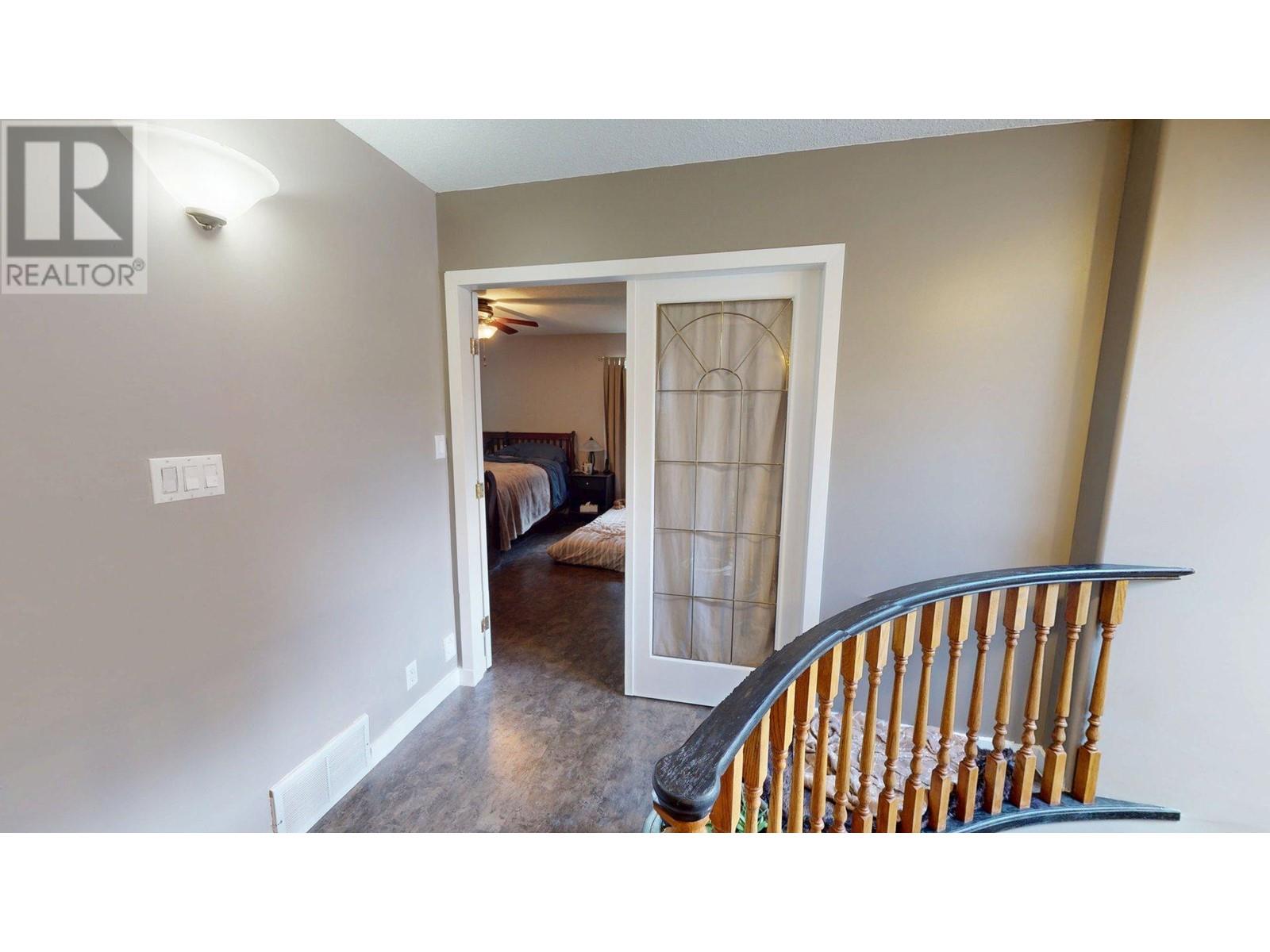 2300 Old Salmo Road, Fruitvale, British Columbia  V0G 1L0 - Photo 22 - 10342544