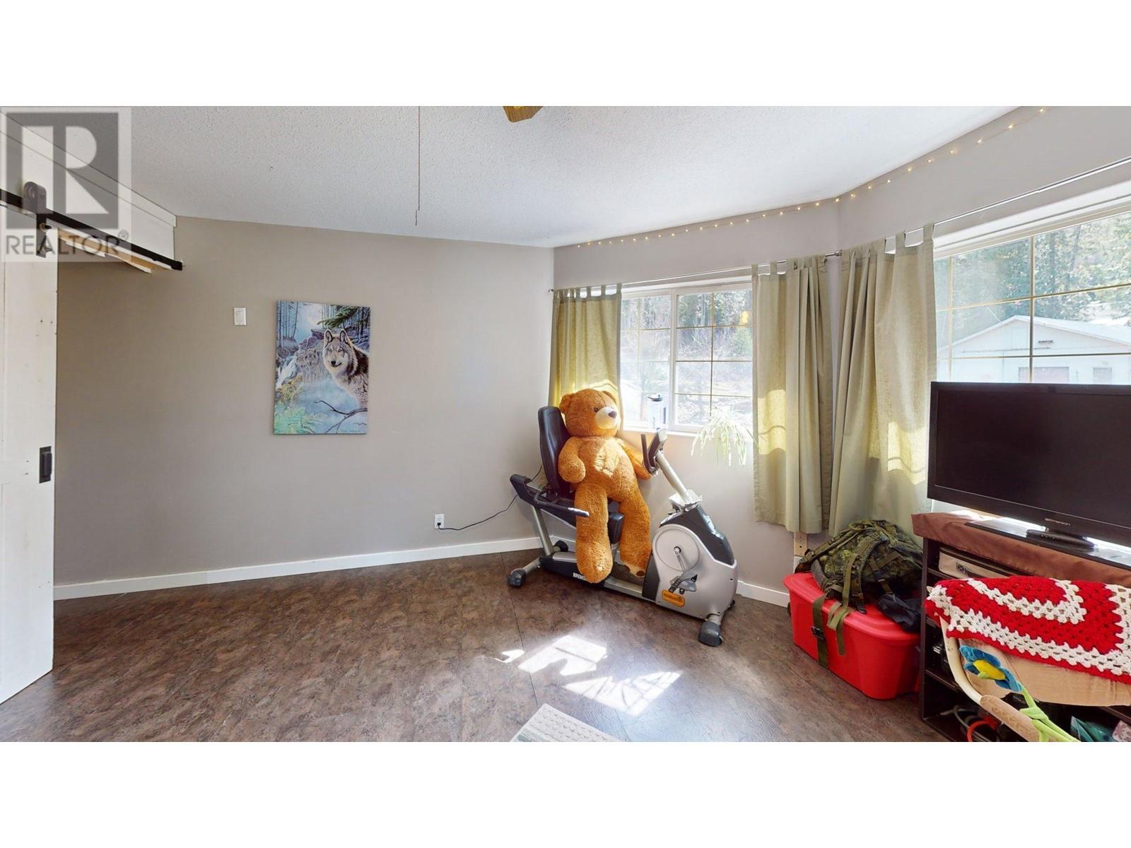 2300 Old Salmo Road, Fruitvale, British Columbia  V0G 1L0 - Photo 34 - 10342544