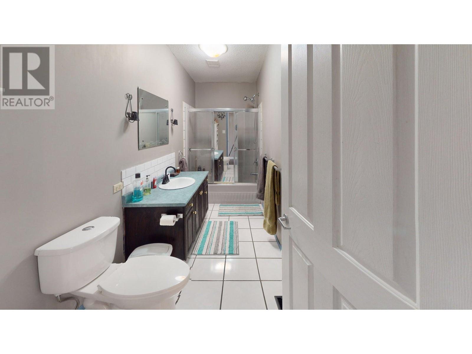 2300 Old Salmo Road, Fruitvale, British Columbia  V0G 1L0 - Photo 37 - 10342544