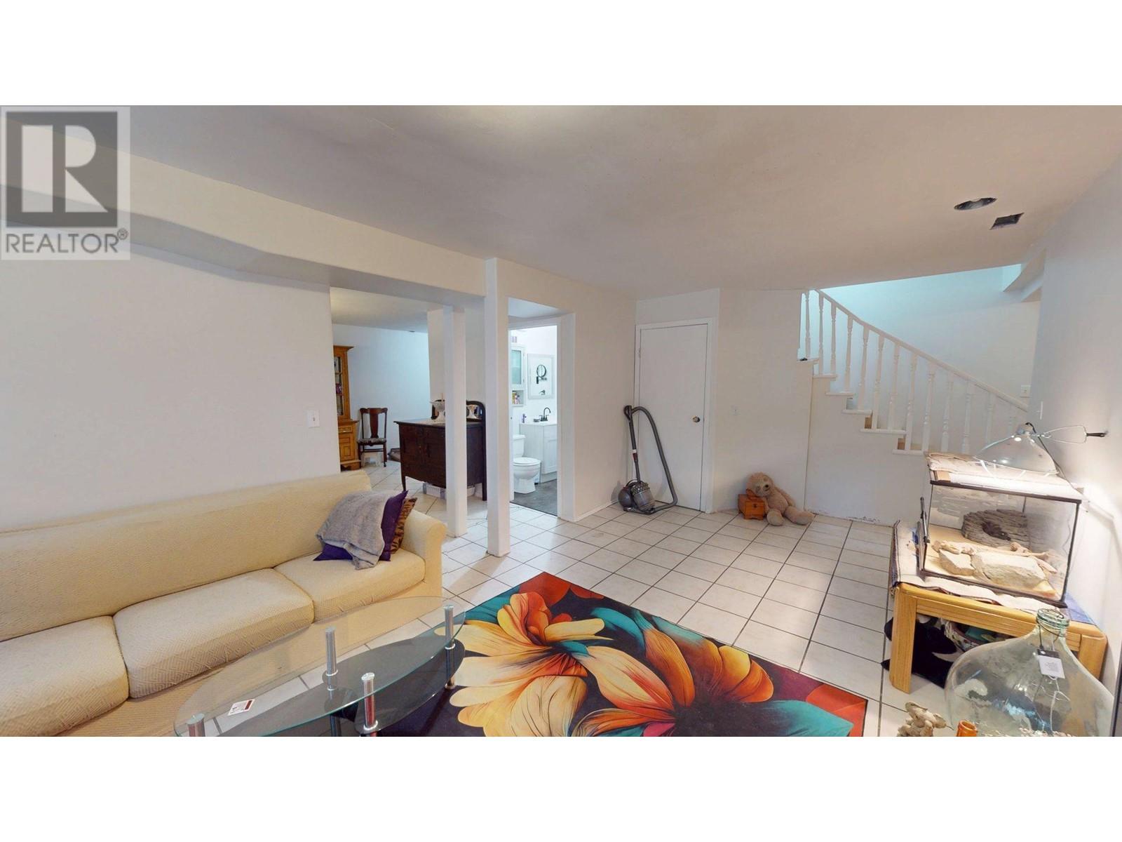 2300 Old Salmo Road, Fruitvale, British Columbia  V0G 1L0 - Photo 39 - 10342544