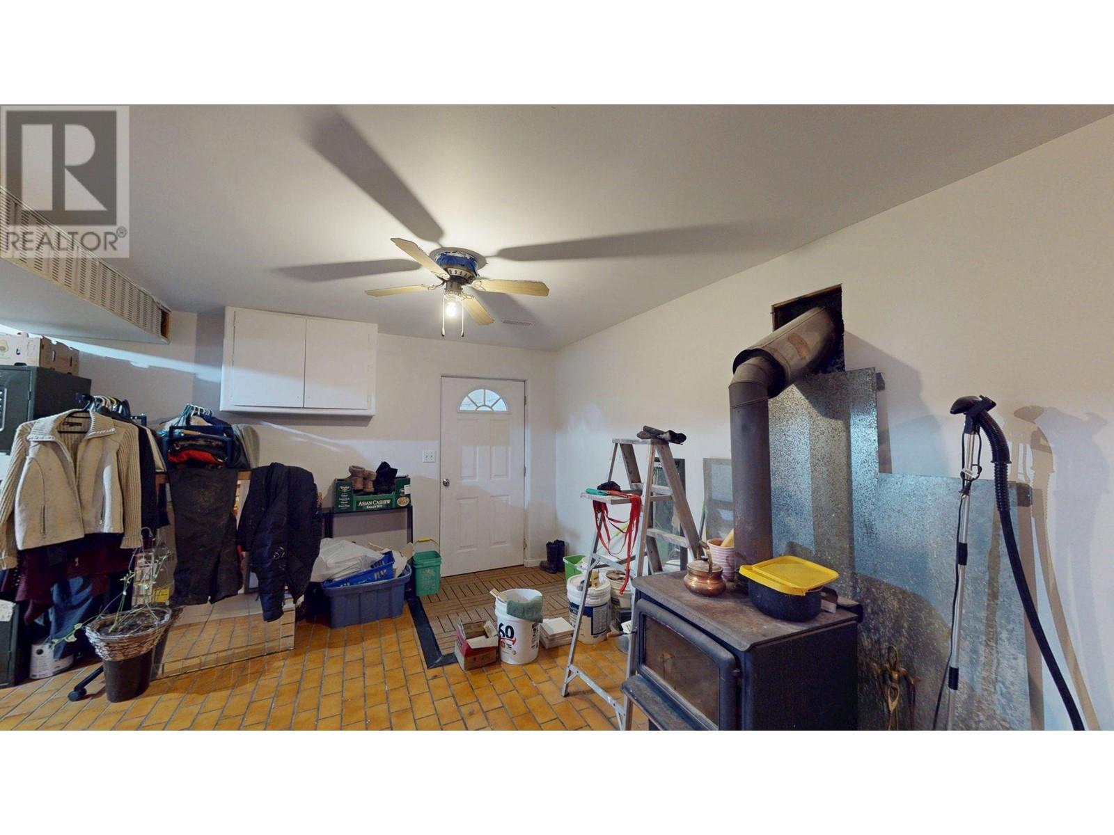 2300 Old Salmo Road, Fruitvale, British Columbia  V0G 1L0 - Photo 47 - 10342544