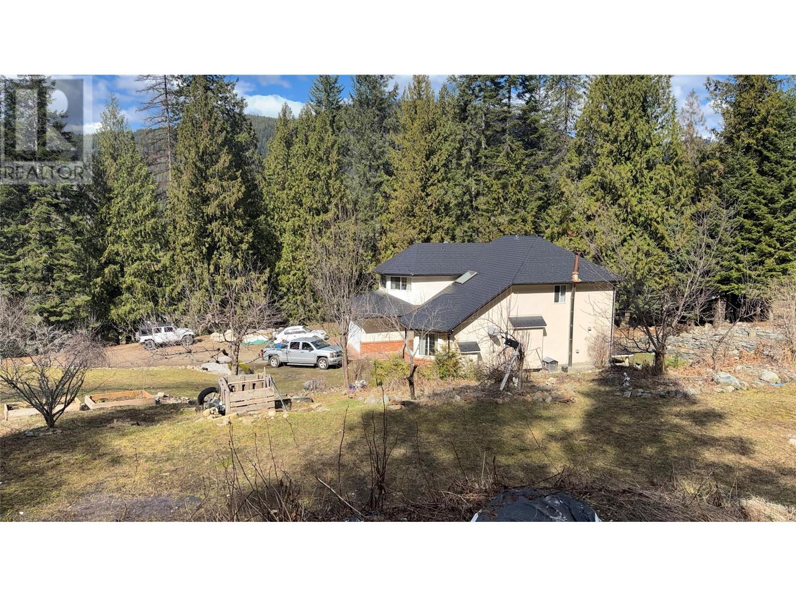 2300 Old Salmo Road, Fruitvale, British Columbia  V0G 1L0 - Photo 60 - 10342544