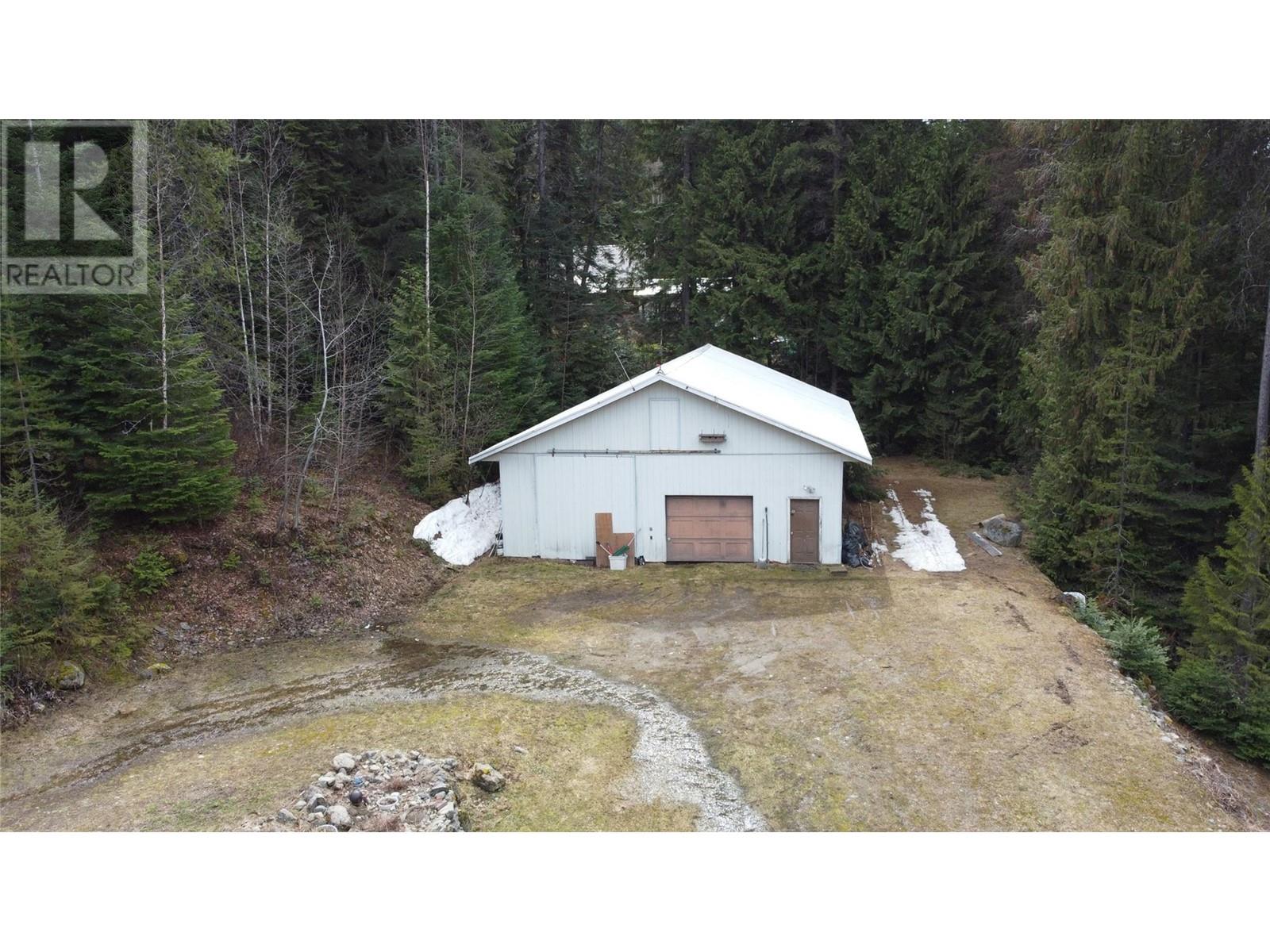 2300 Old Salmo Road, Fruitvale, British Columbia  V0G 1L0 - Photo 90 - 10342544