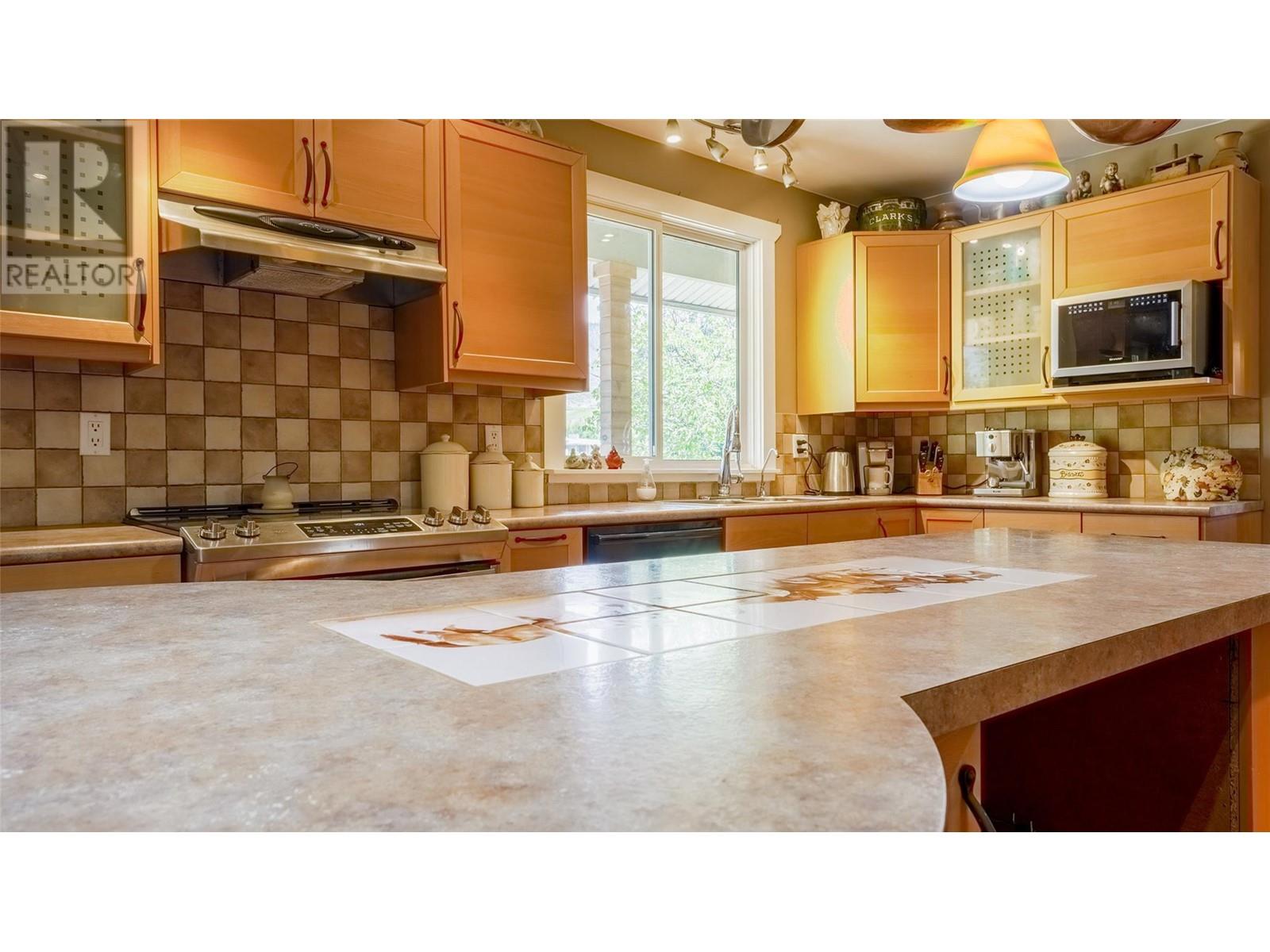 205 Greasewood Avenue, Oliver, British Columbia  V0H 1T1 - Photo 36 - 10342831
