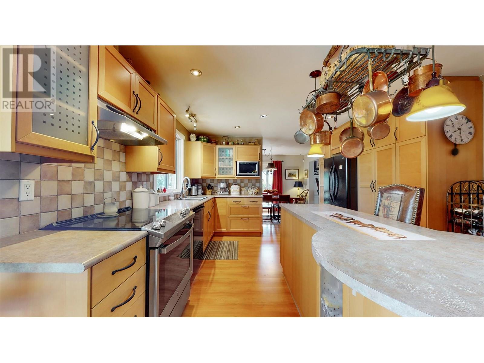 205 Greasewood Avenue, Oliver, British Columbia  V0H 1T1 - Photo 4 - 10342831
