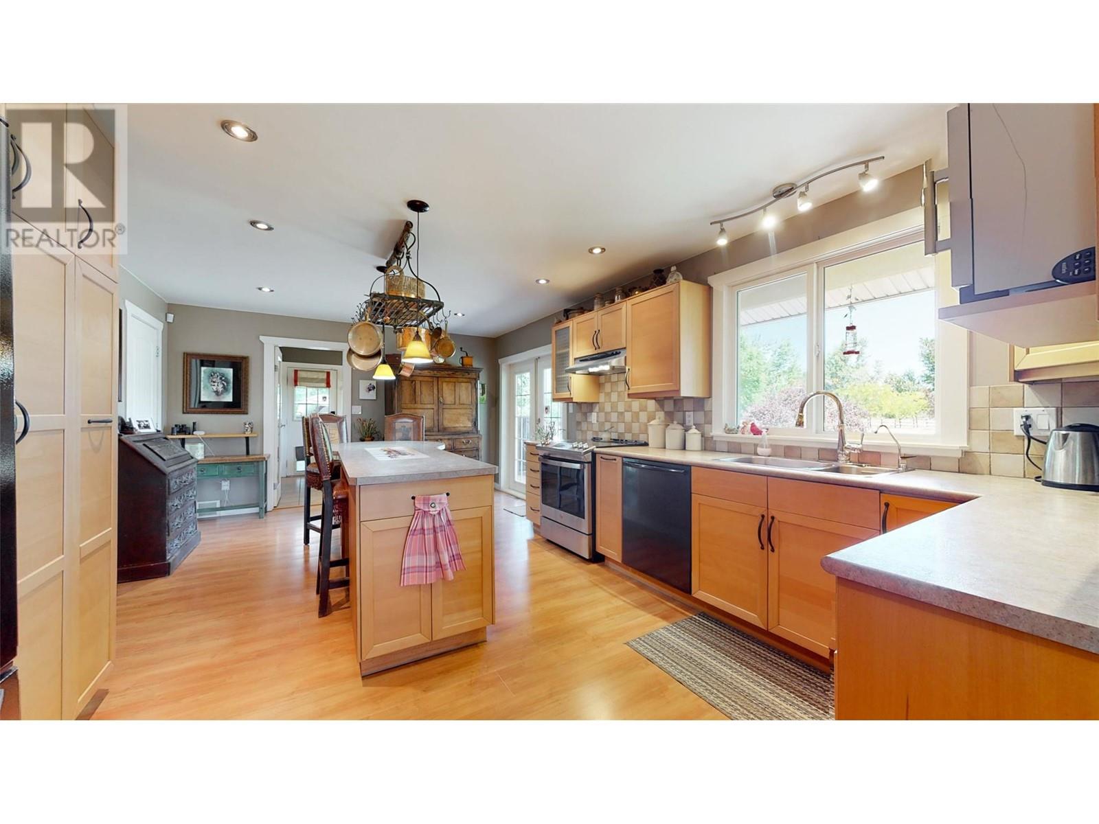 205 Greasewood Avenue, Oliver, British Columbia  V0H 1T1 - Photo 5 - 10342831