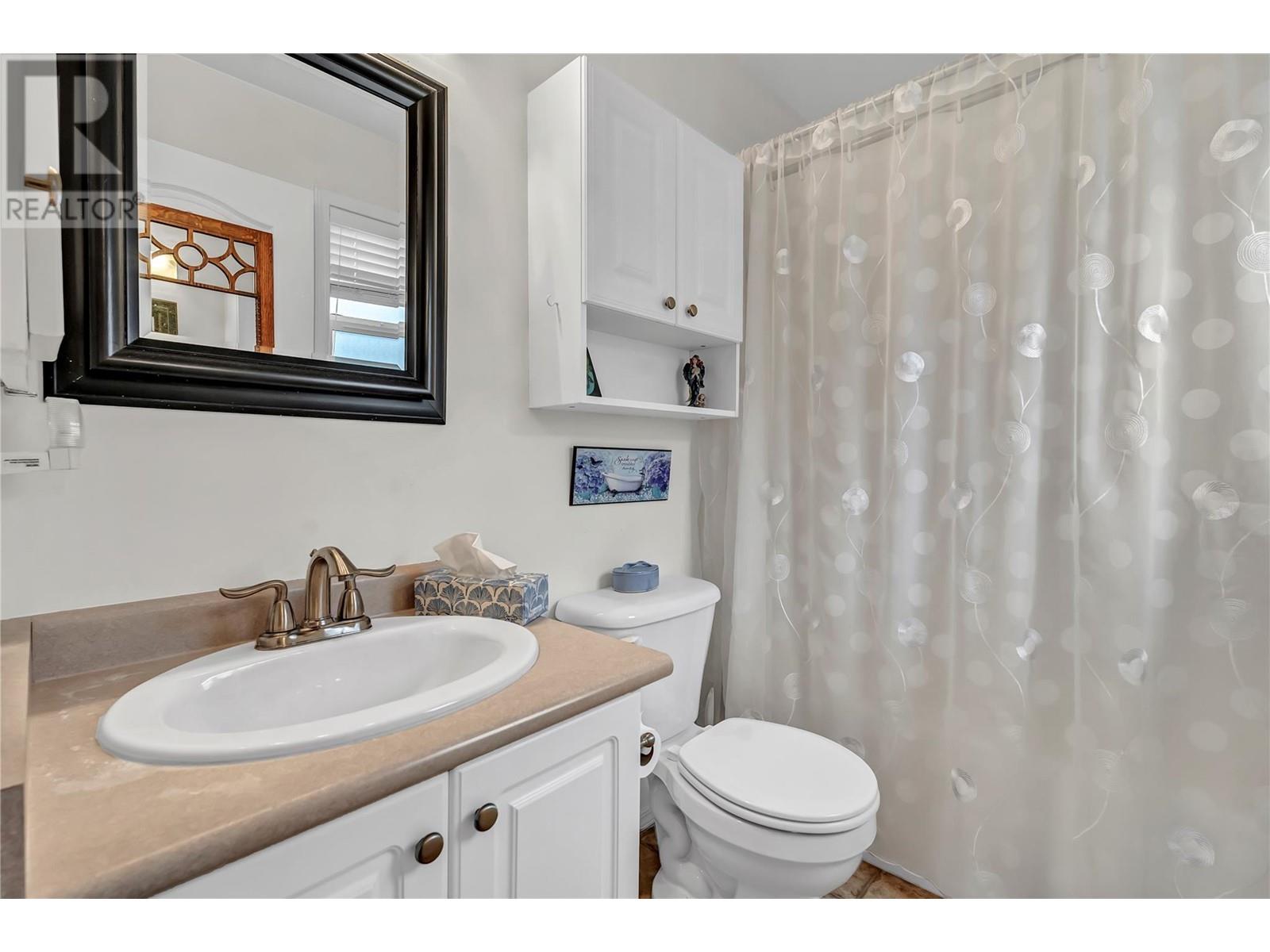588 Red Wing Drive, Penticton, British Columbia  V2A 8N7 - Photo 4 - 10342628