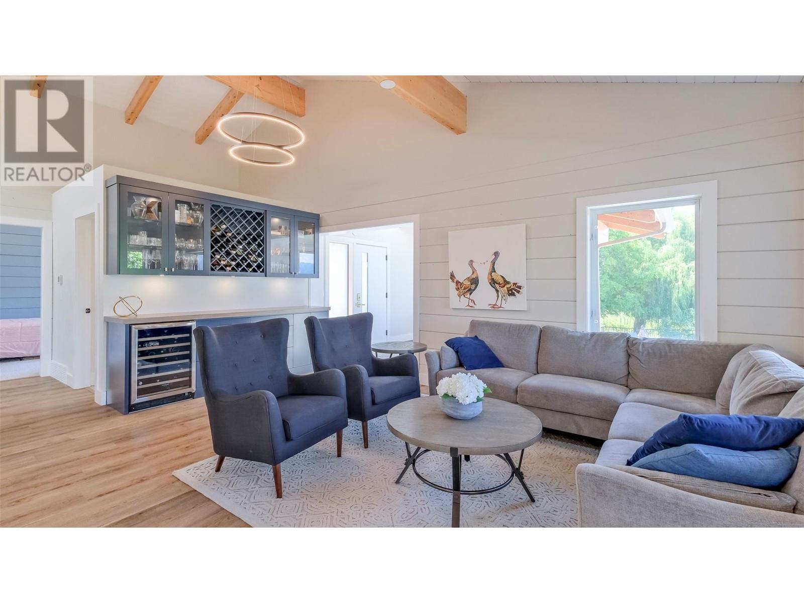 1055 Pearson Road, Penticton, British Columbia  V2A 8T9 - Photo 10 - 10342908