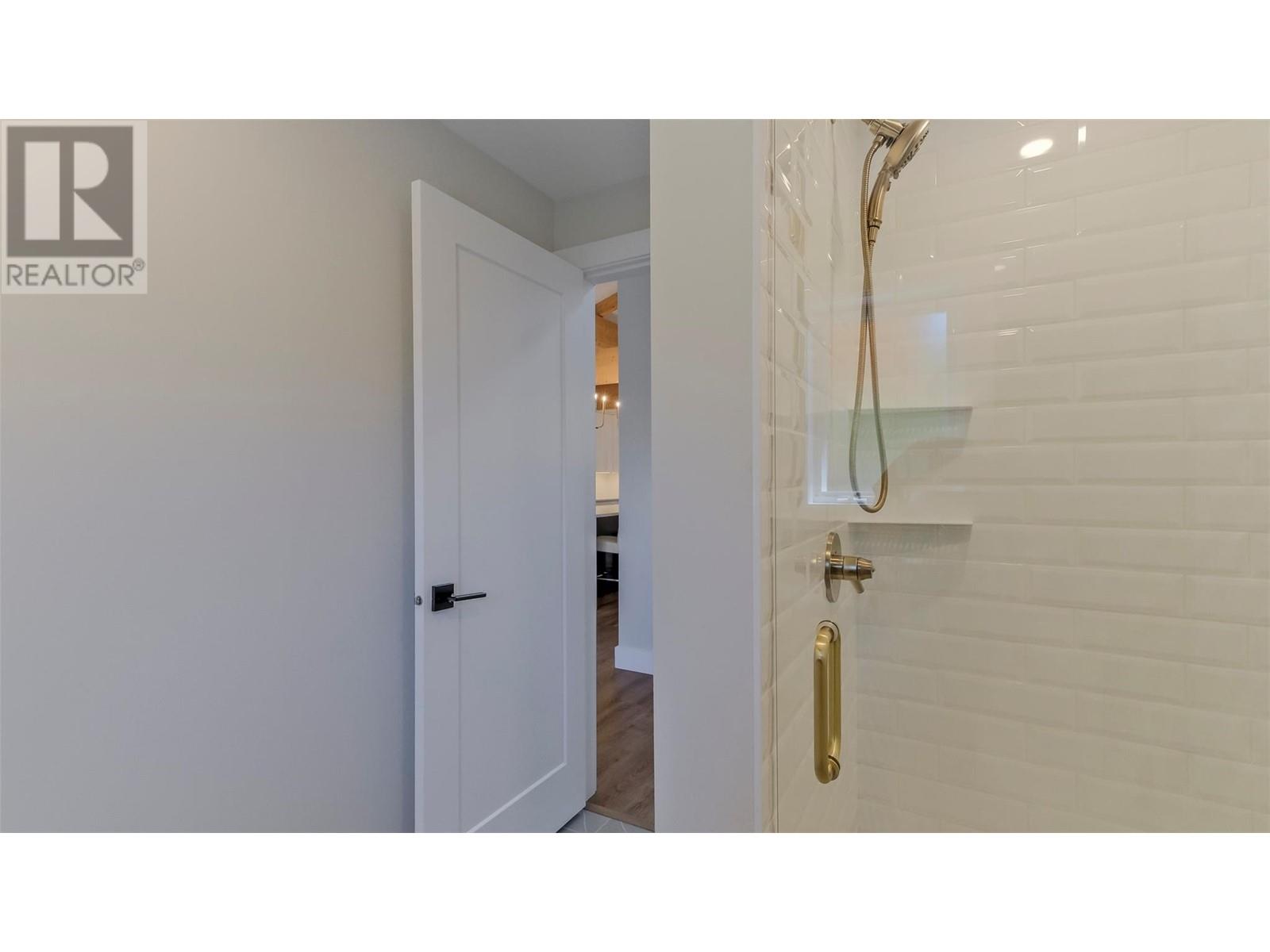 1055 Pearson Road, Penticton, British Columbia  V2A 8T9 - Photo 28 - 10342908