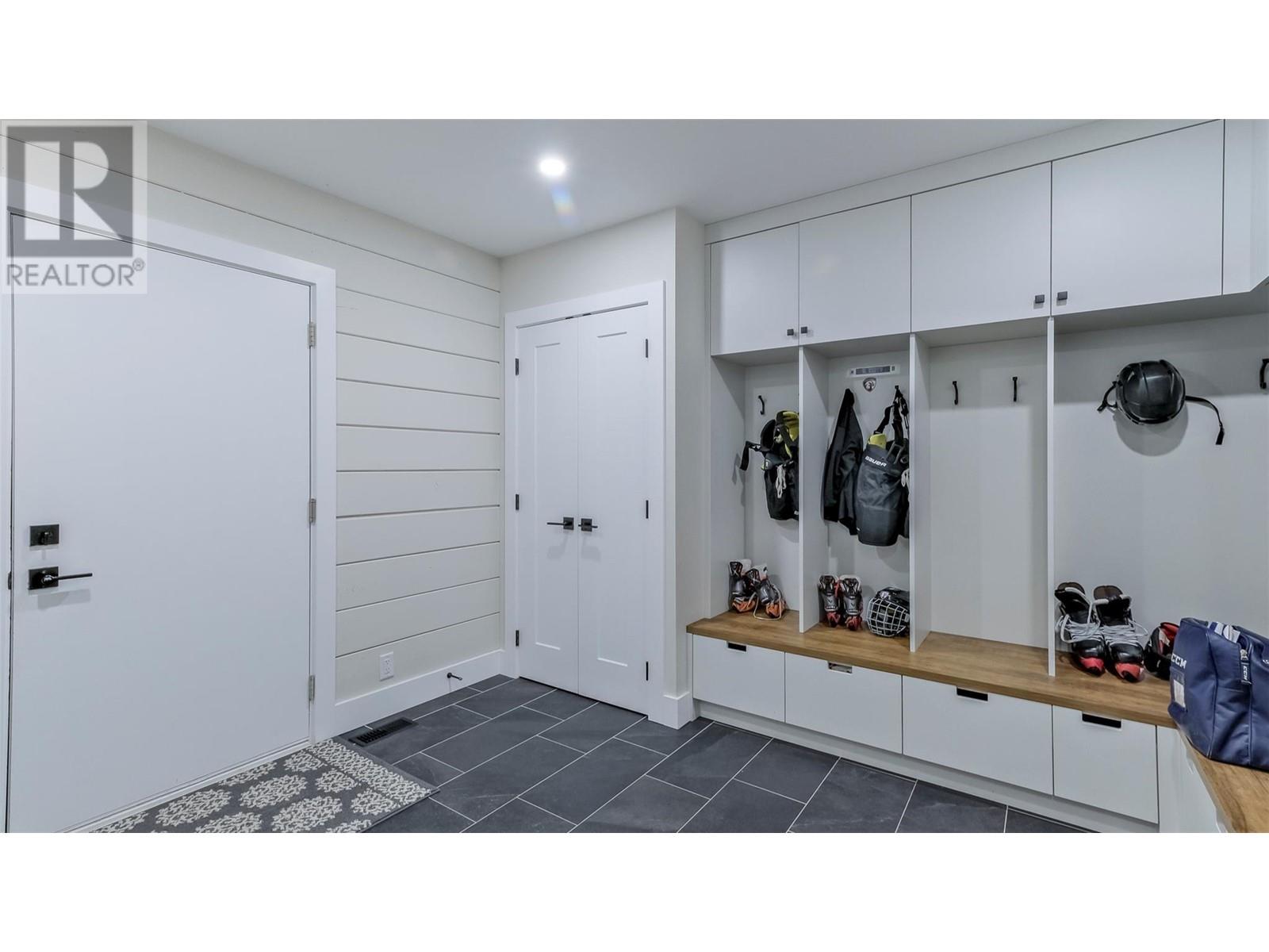 1055 Pearson Road, Penticton, British Columbia  V2A 8T9 - Photo 30 - 10342908