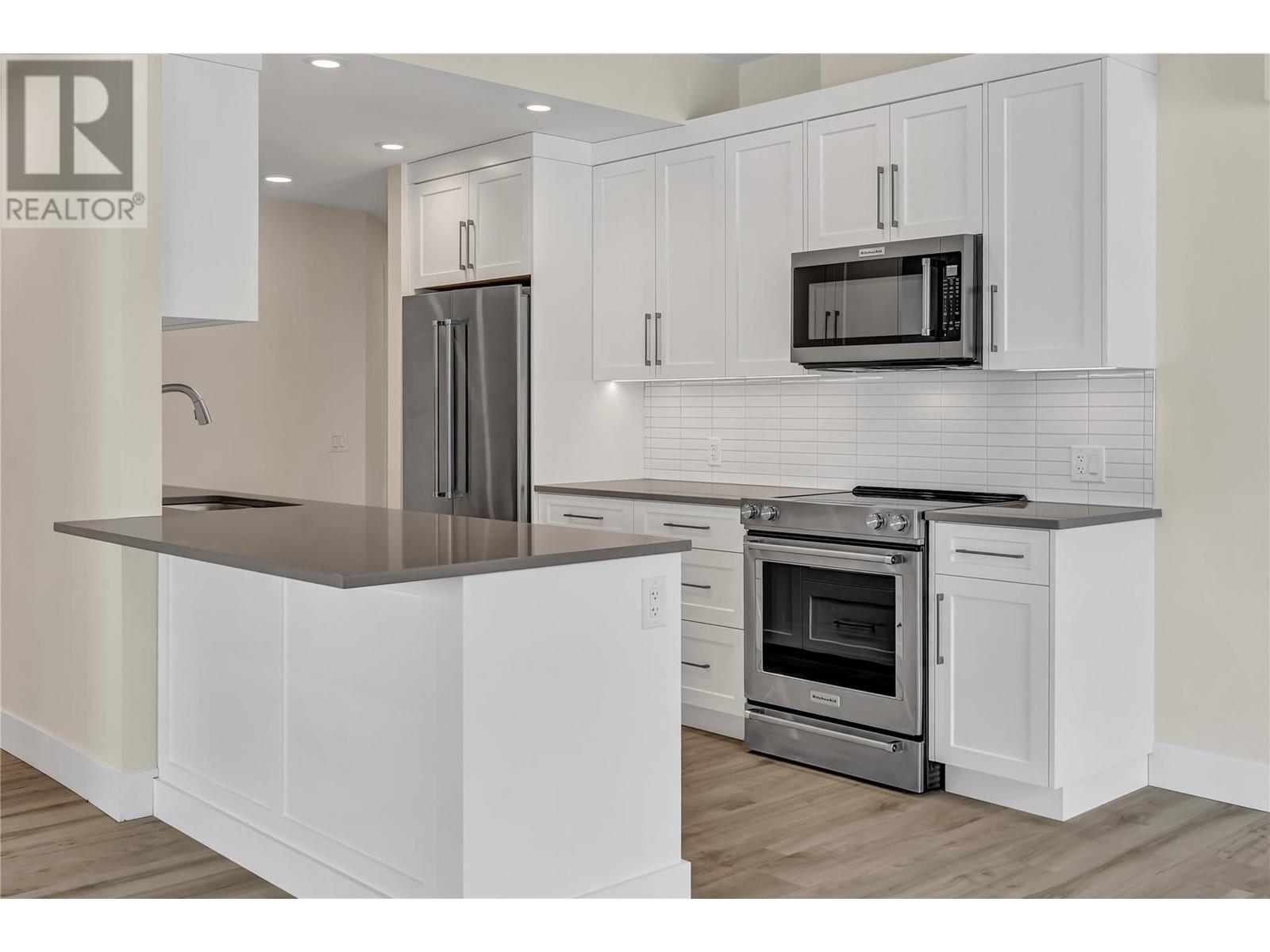 217 Elm Avenue Unit# 310, Penticton, British Columbia  V2A 3W1 - Photo 5 - 10342527