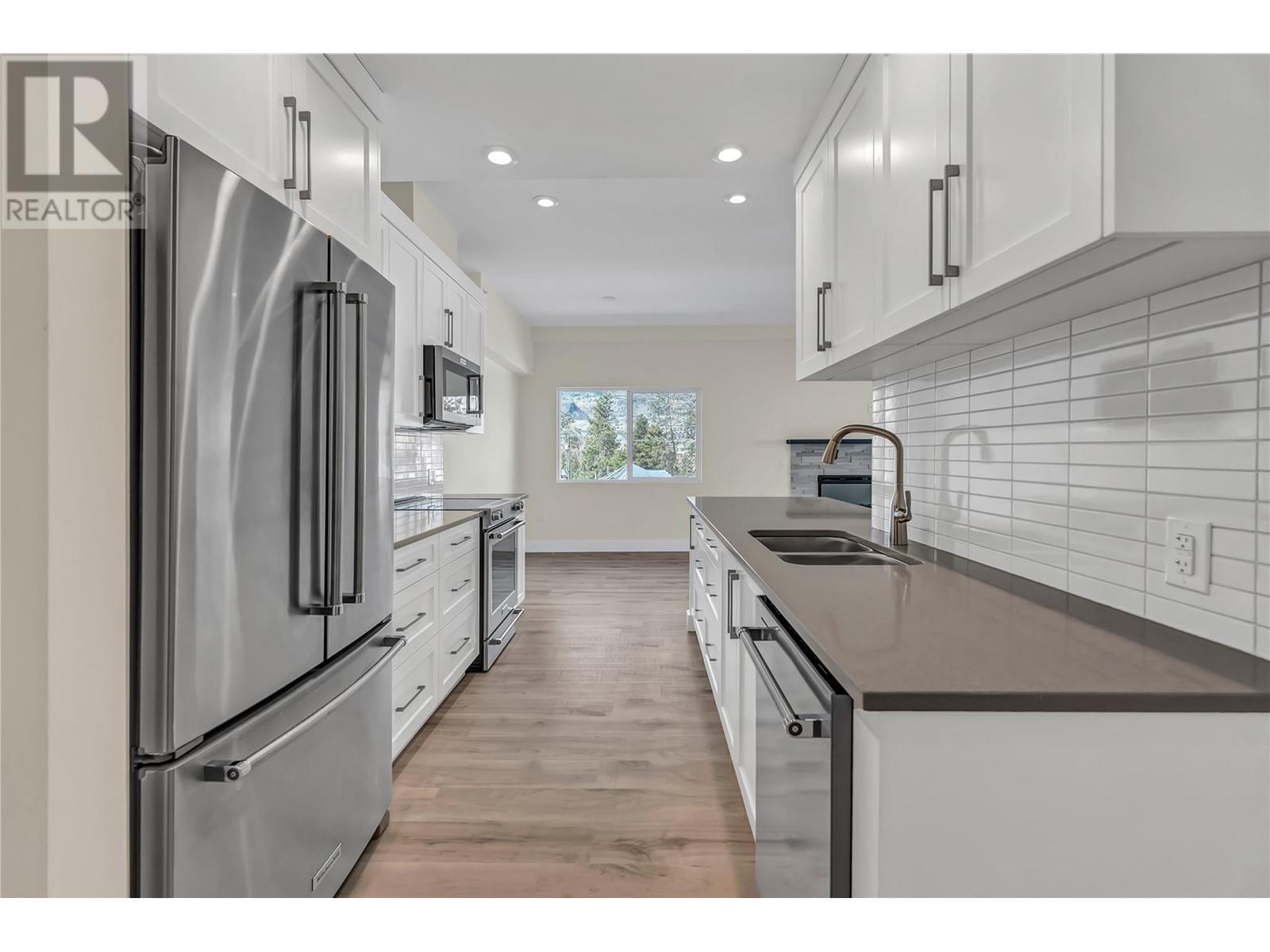 217 Elm Avenue Unit# 310, Penticton, British Columbia  V2A 3W1 - Photo 6 - 10342527