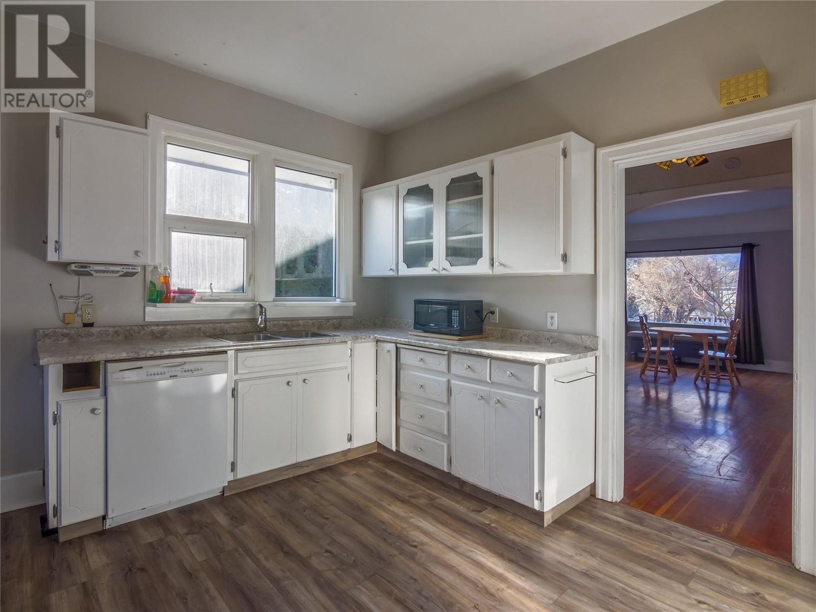 678 Latimer Street, Penticton, British Columbia  V2A 5R6 - Photo 11 - 10342392